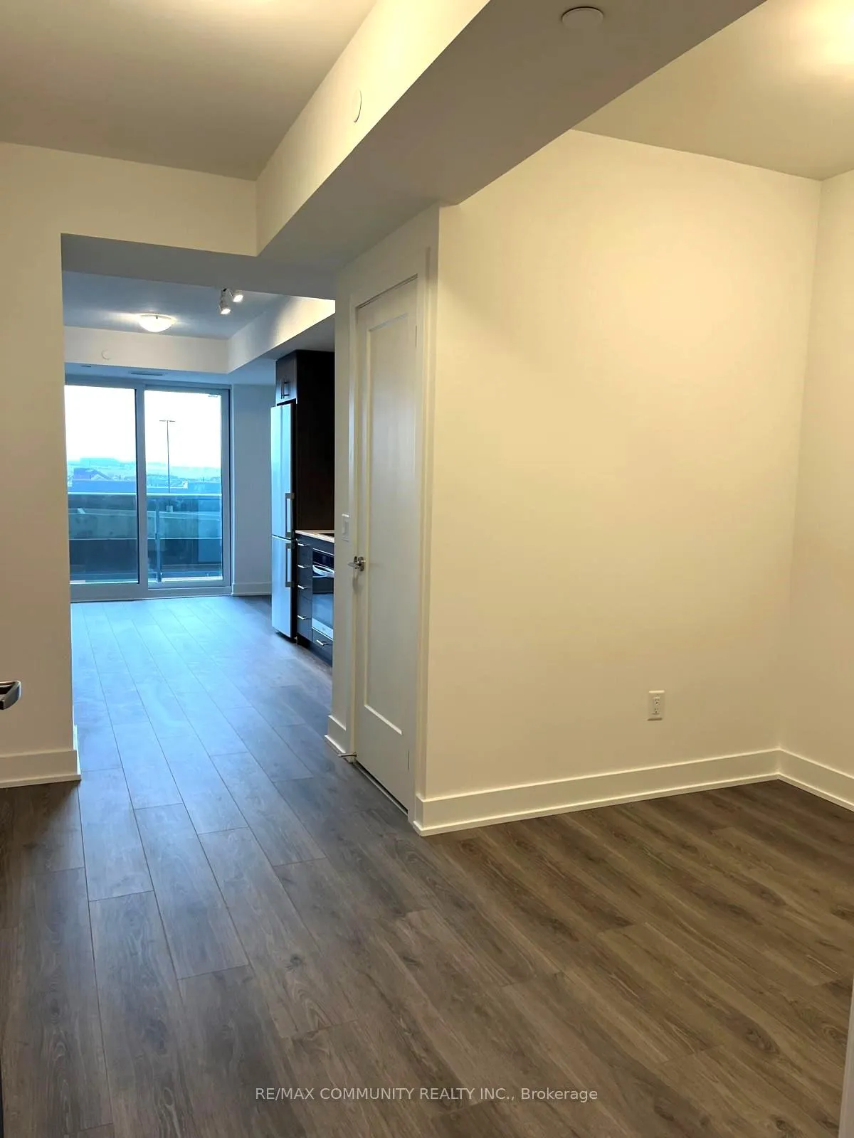 Photo 7 of Unit 401, 2545 Simcoe Street N, Oshawa, Windfields — HOMEH