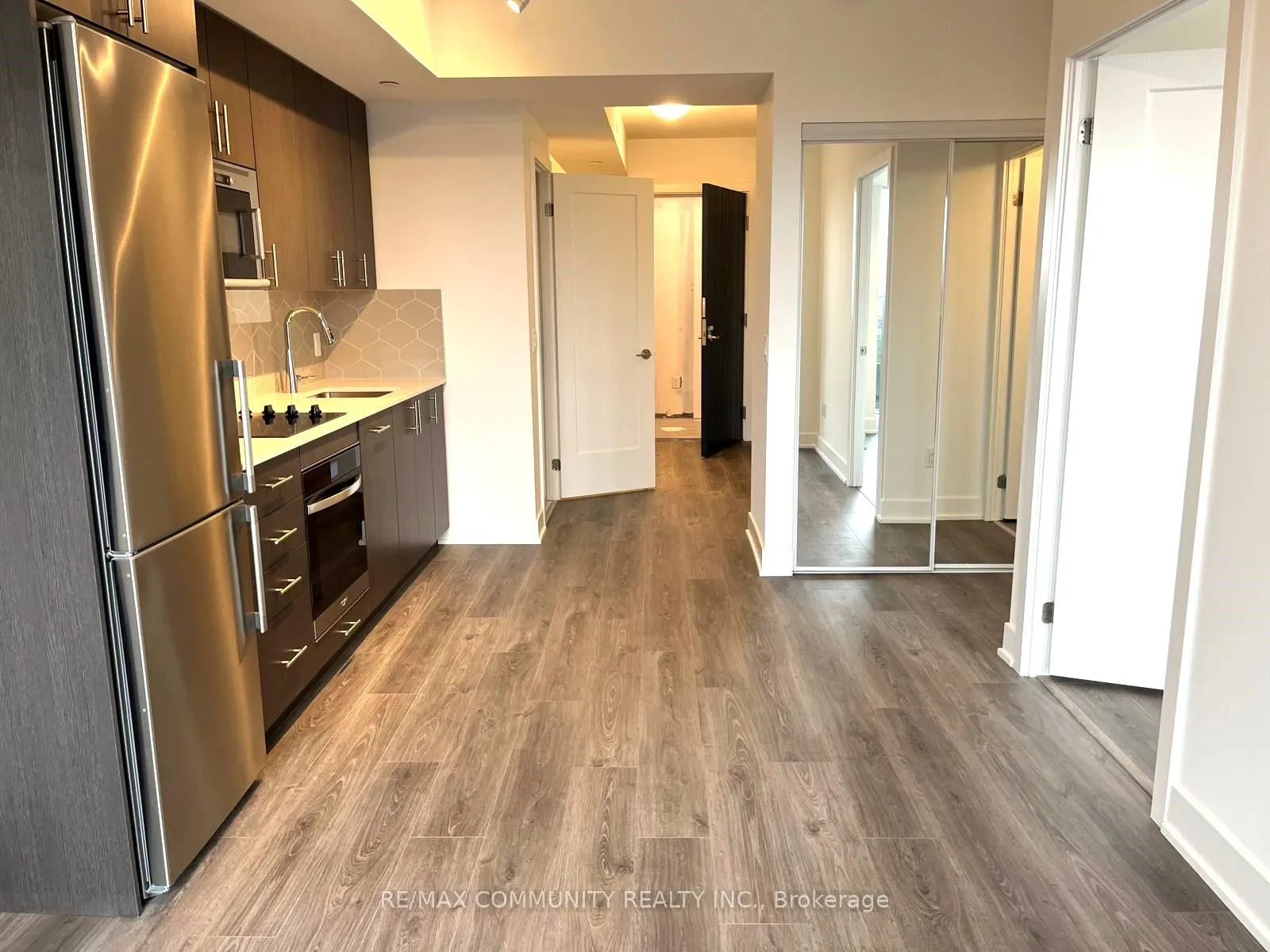 Photo 8 of Unit 401, 2545 Simcoe Street N, Oshawa, Windfields — HOMEH