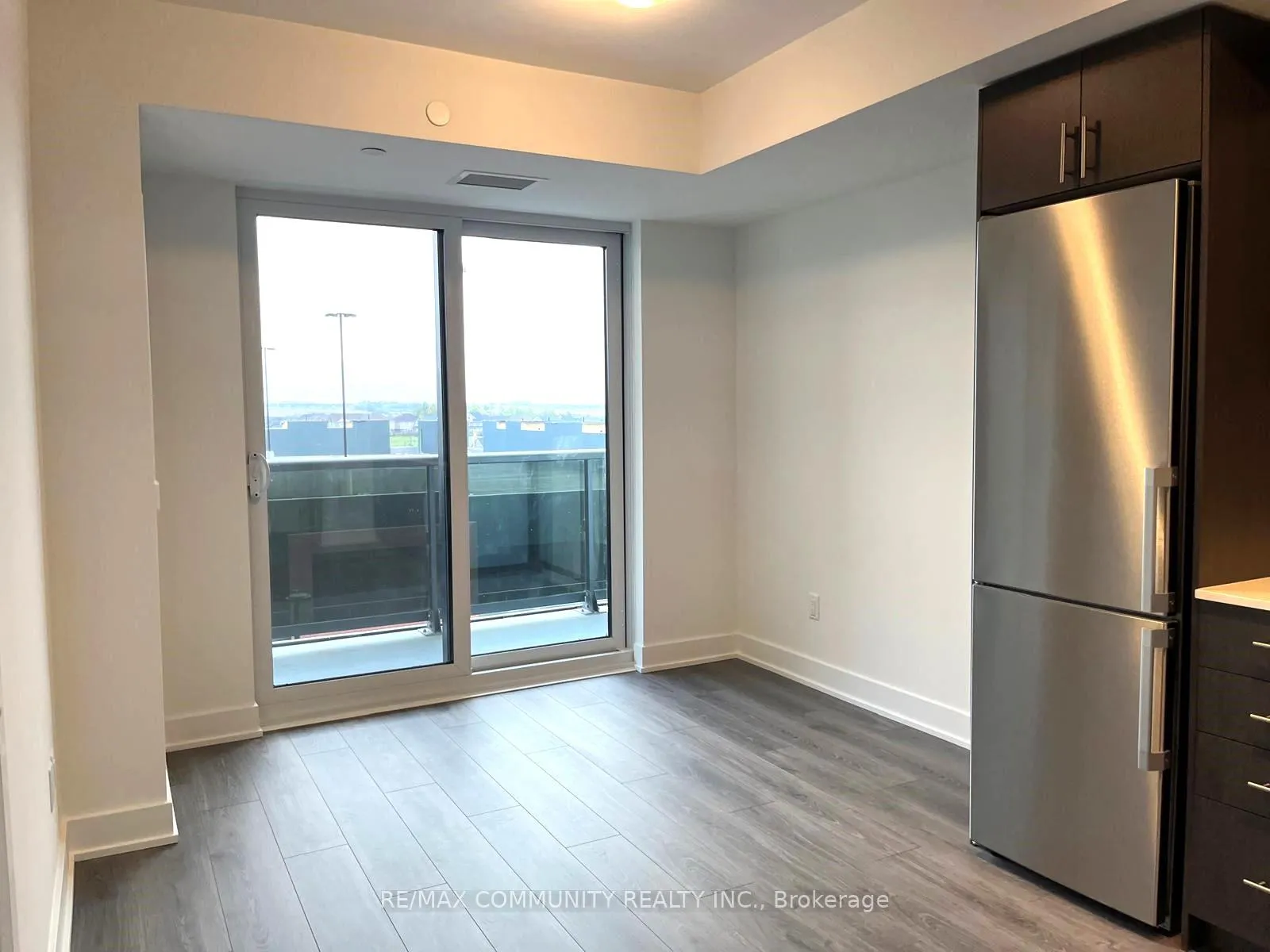 Photo 10 of Unit 401, 2545 Simcoe Street N, Oshawa, Windfields — HOMEH