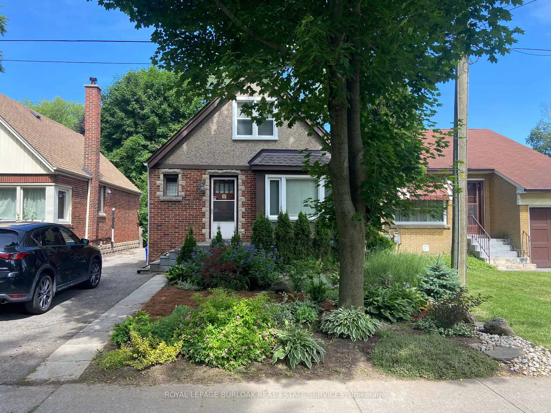 Photo 1 of 34 Hollywood Street N, Hamilton, Ainslie Wood — HOMEH