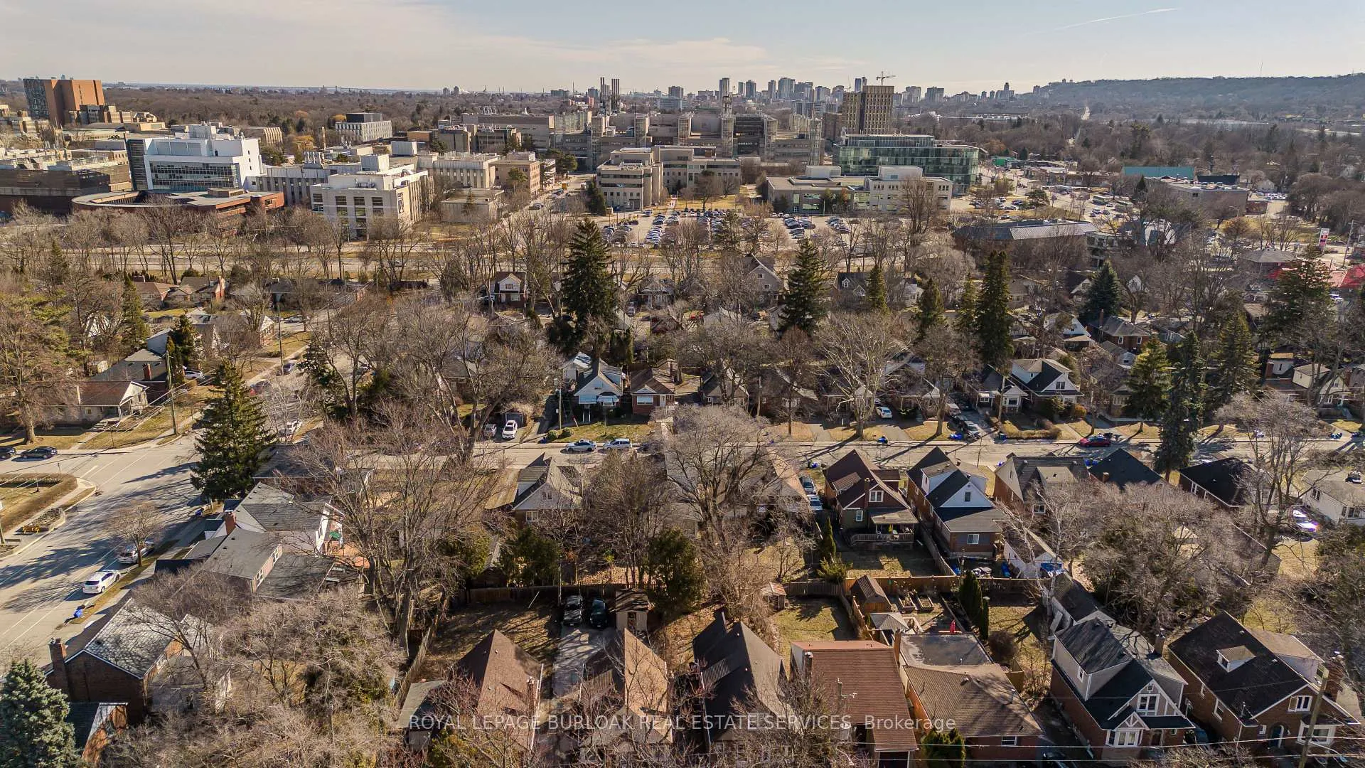 Photo 4 of 34 Hollywood Street N, Hamilton, Ainslie Wood — HOMEH