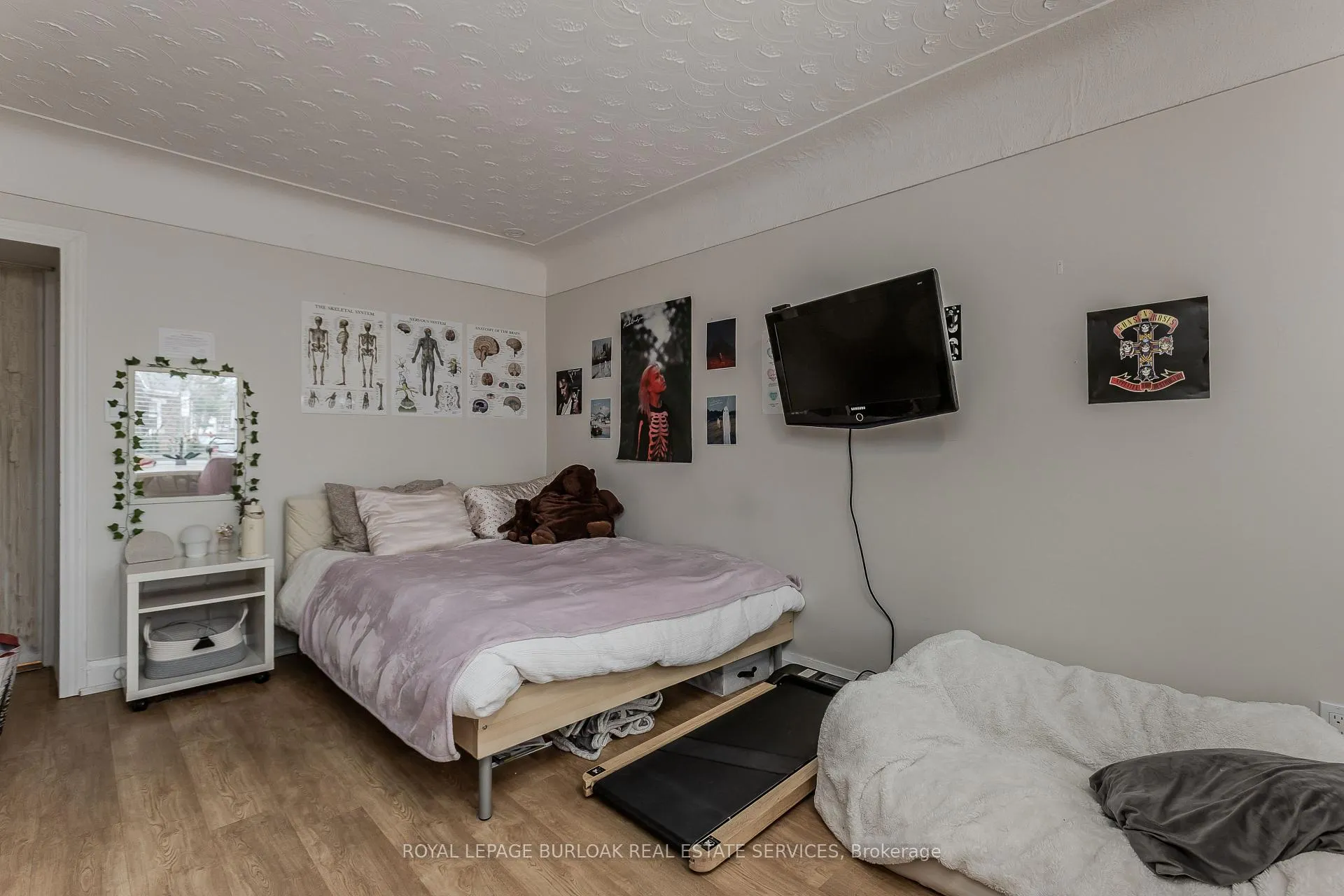 Photo 10 of 34 Hollywood Street N, Hamilton, Ainslie Wood — HOMEH
