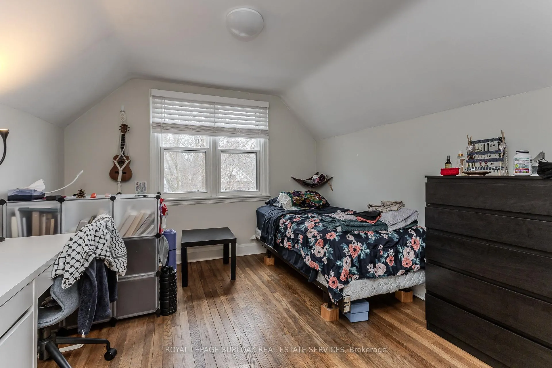 Photo 18 of 34 Hollywood Street N, Hamilton, Ainslie Wood — HOMEH
