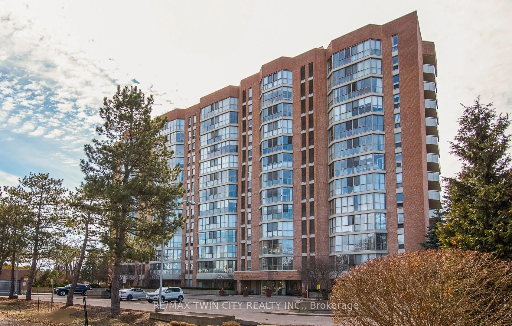 Front of Unit 705, 265 Westcourt Place