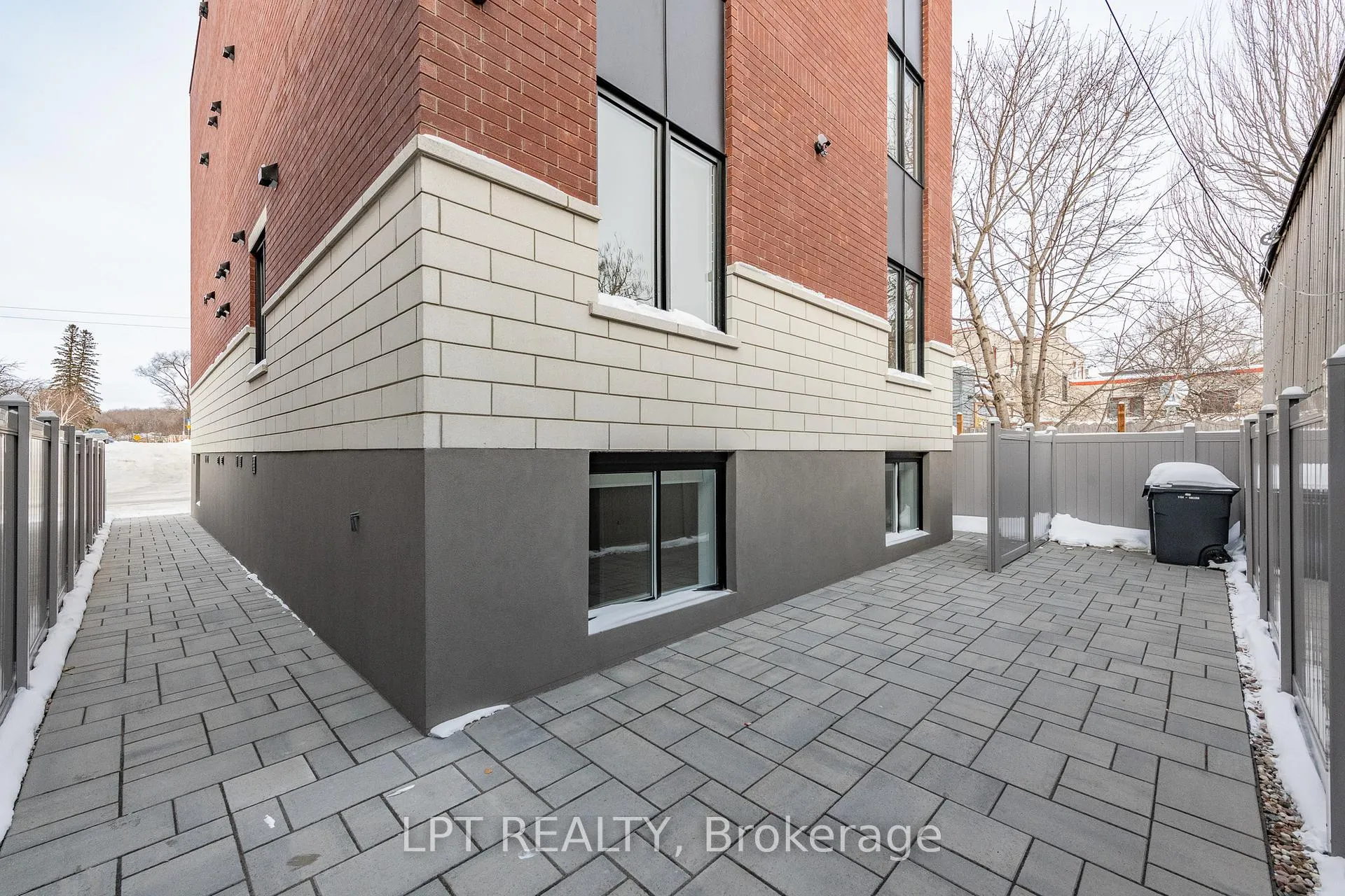 Photo 20 of Unit 2, 250 Shakespeare Street, Ottawa, Vanier — HOMEH