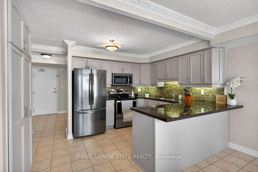 Photo 5 of Unit 803, 1272 Ontario Street, Burlington, Brant — HOMEH