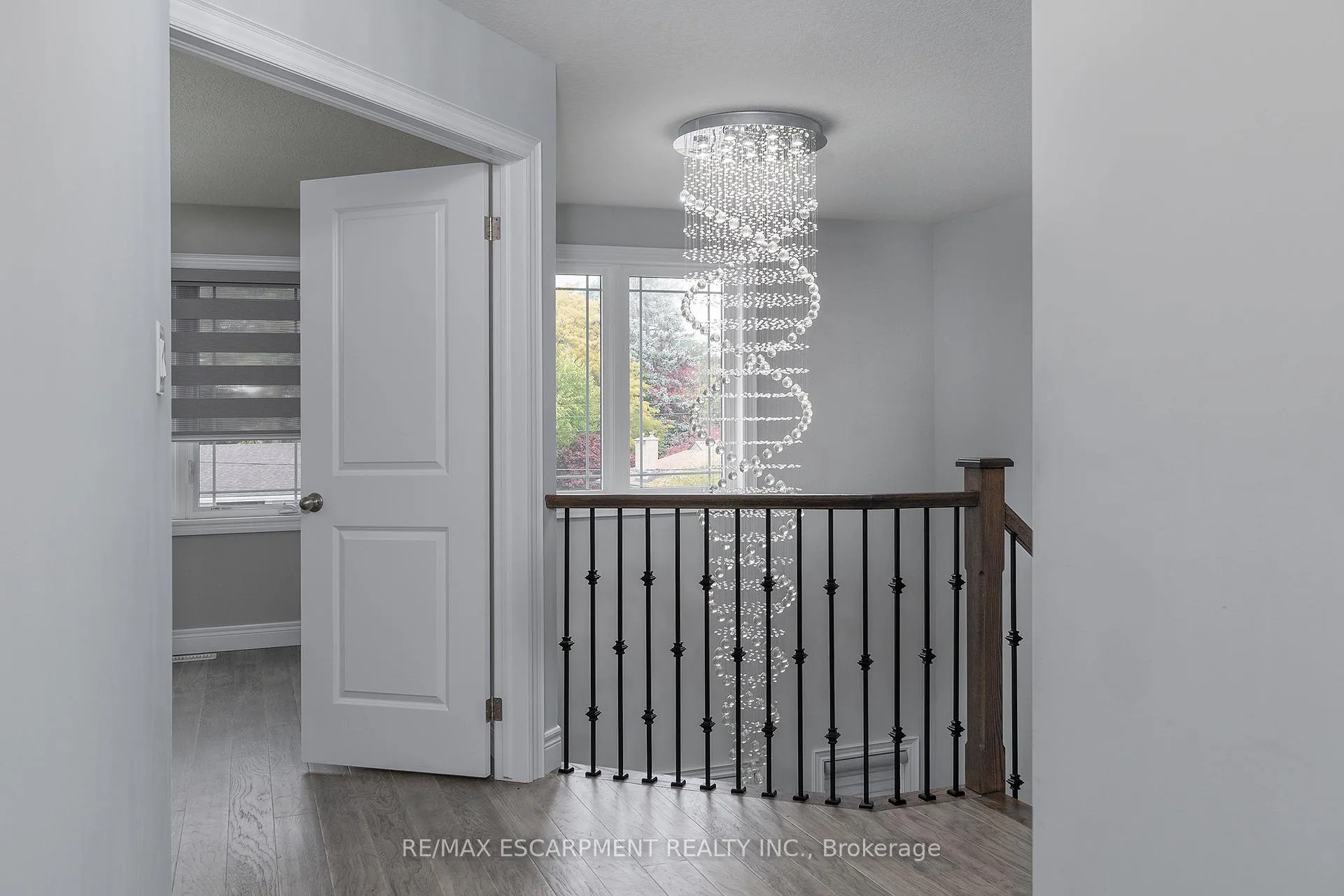 Photo 14 of 44 Miller Drive, Hamilton, Ancaster — HOMEH