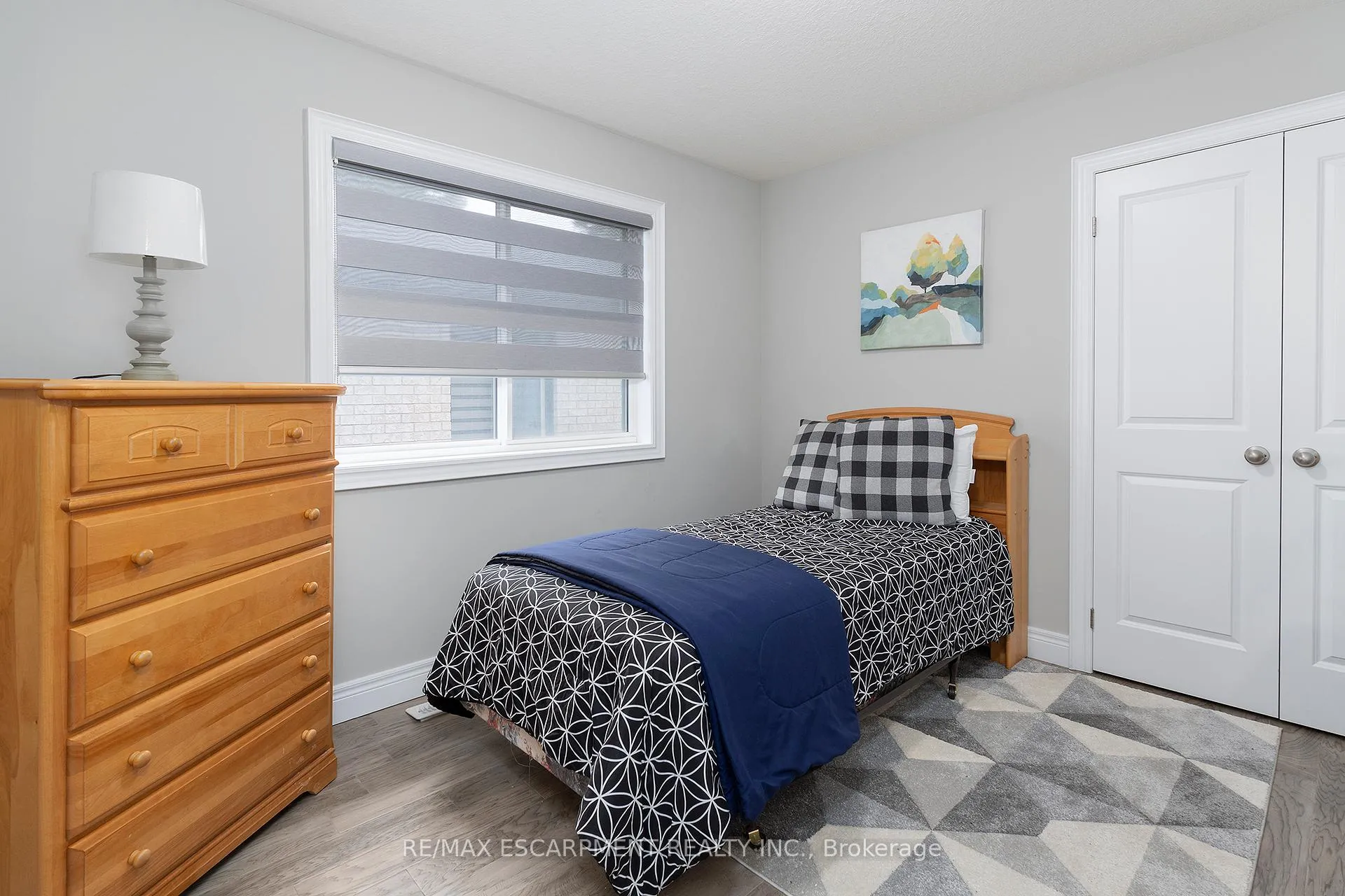 Photo 18 of 44 Miller Drive, Hamilton, Ancaster — HOMEH