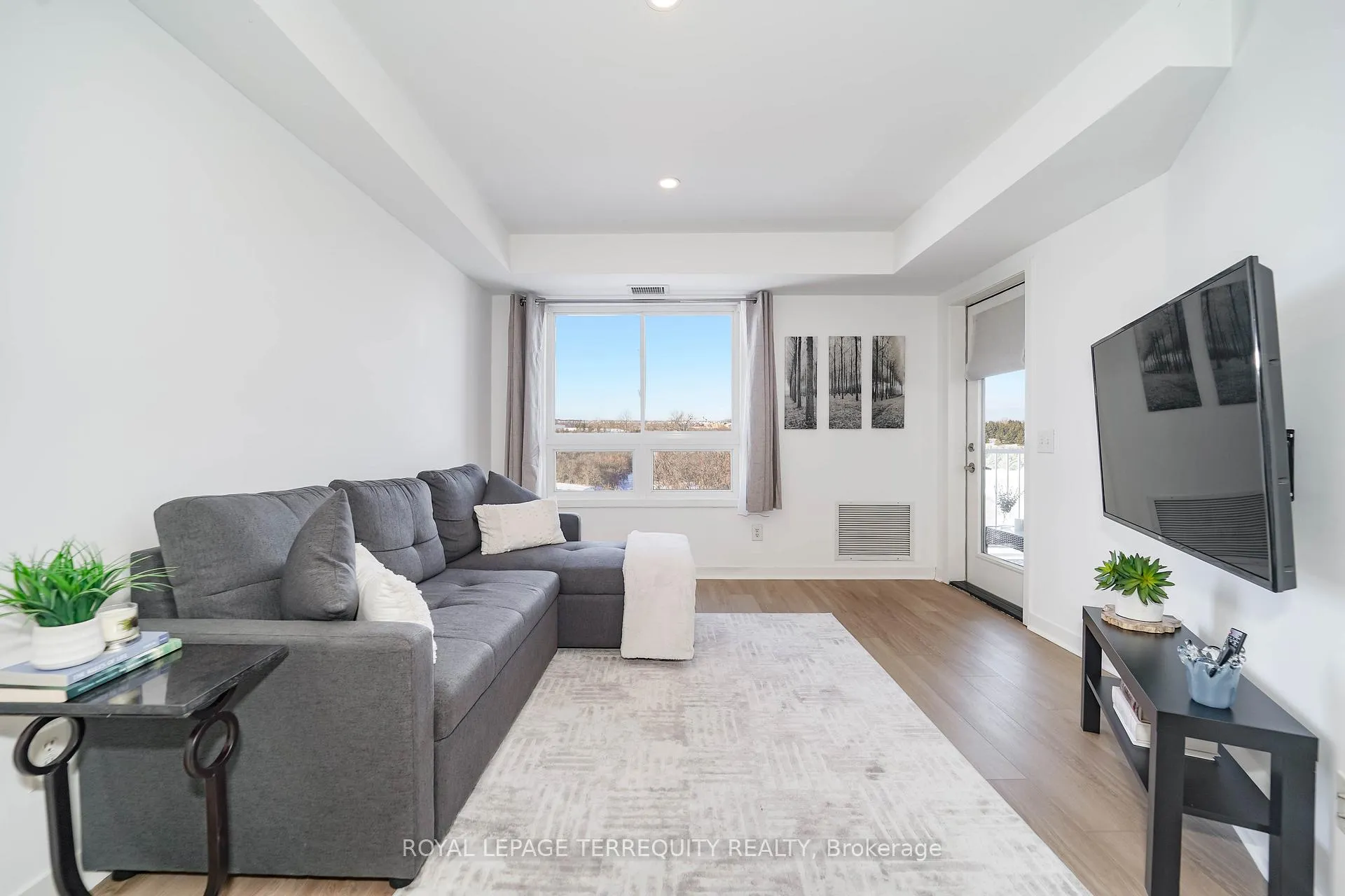 Photo 11 of Unit 2405, 6 Dayspring Circle, Brampton, Goreway Drive Corridor — HOMEH