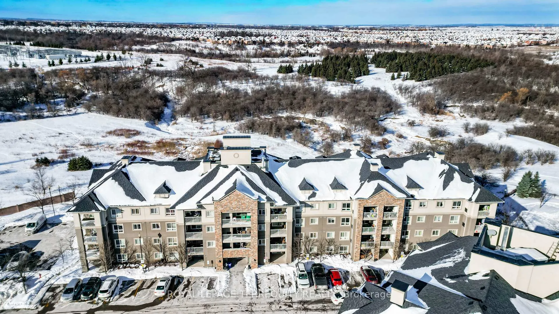 Photo 39 of Unit 2405, 6 Dayspring Circle, Brampton, Goreway Drive Corridor — HOMEH