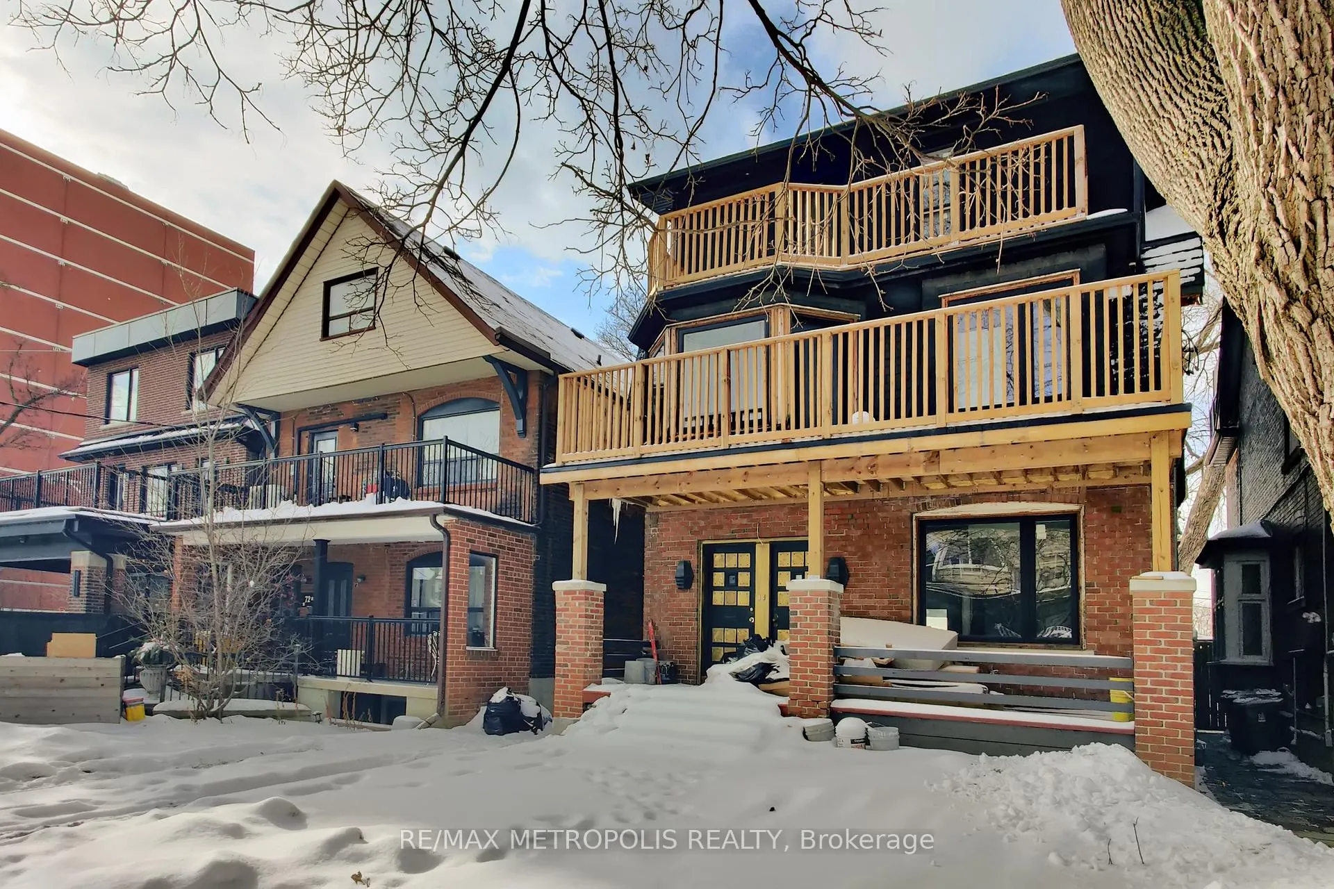 Photo 3 of 74 Roncesvalles Avenue, Toronto, Roncesvalles — HOMEH