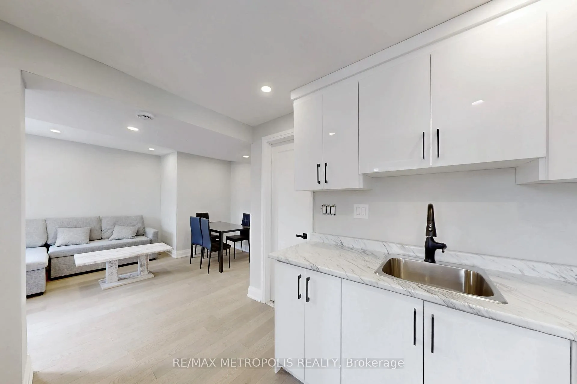 Photo 10 of 74 Roncesvalles Avenue, Toronto, Roncesvalles — HOMEH