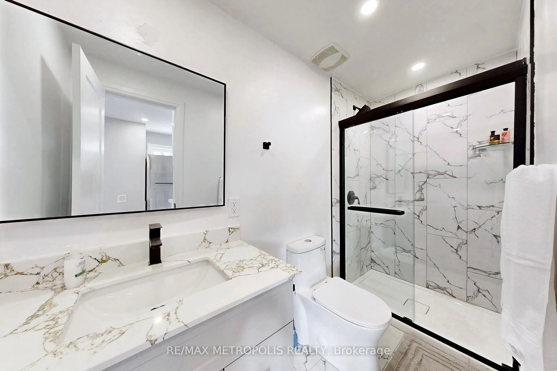 Photo 19 of 74 Roncesvalles Avenue, Toronto, Roncesvalles — HOMEH