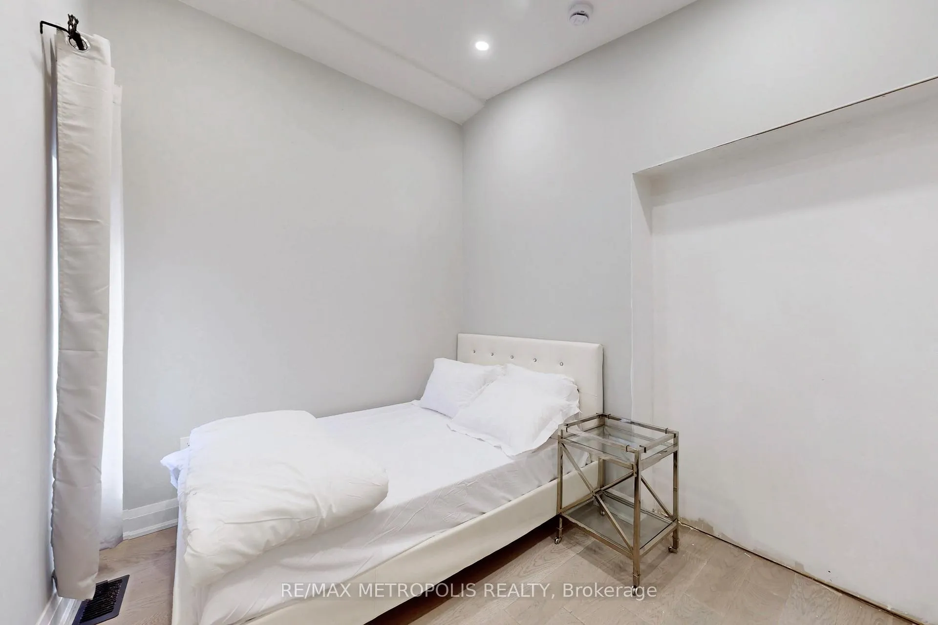 Photo 33 of 74 Roncesvalles Avenue, Toronto, Roncesvalles — HOMEH