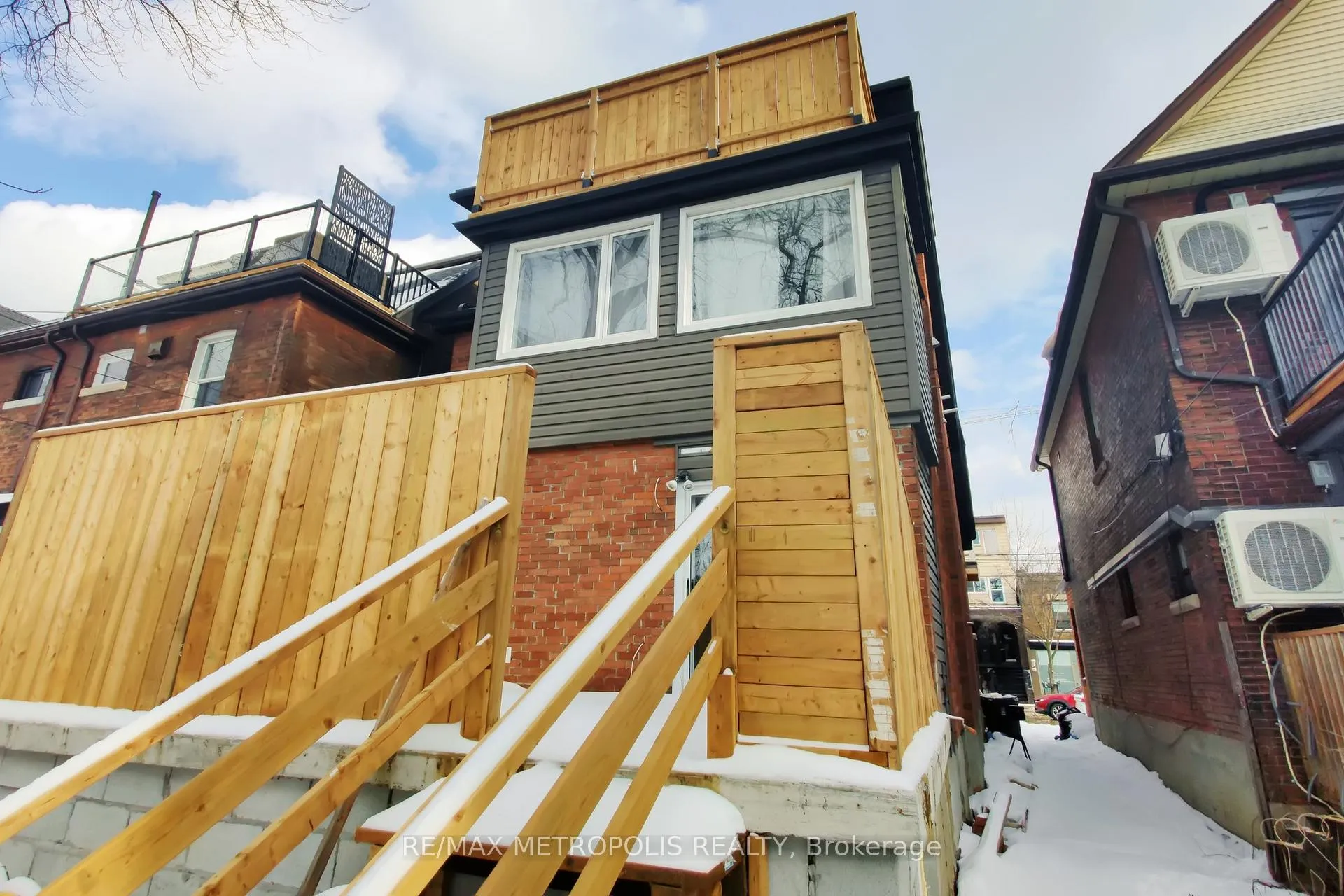 Photo 47 of 74 Roncesvalles Avenue, Toronto, Roncesvalles — HOMEH