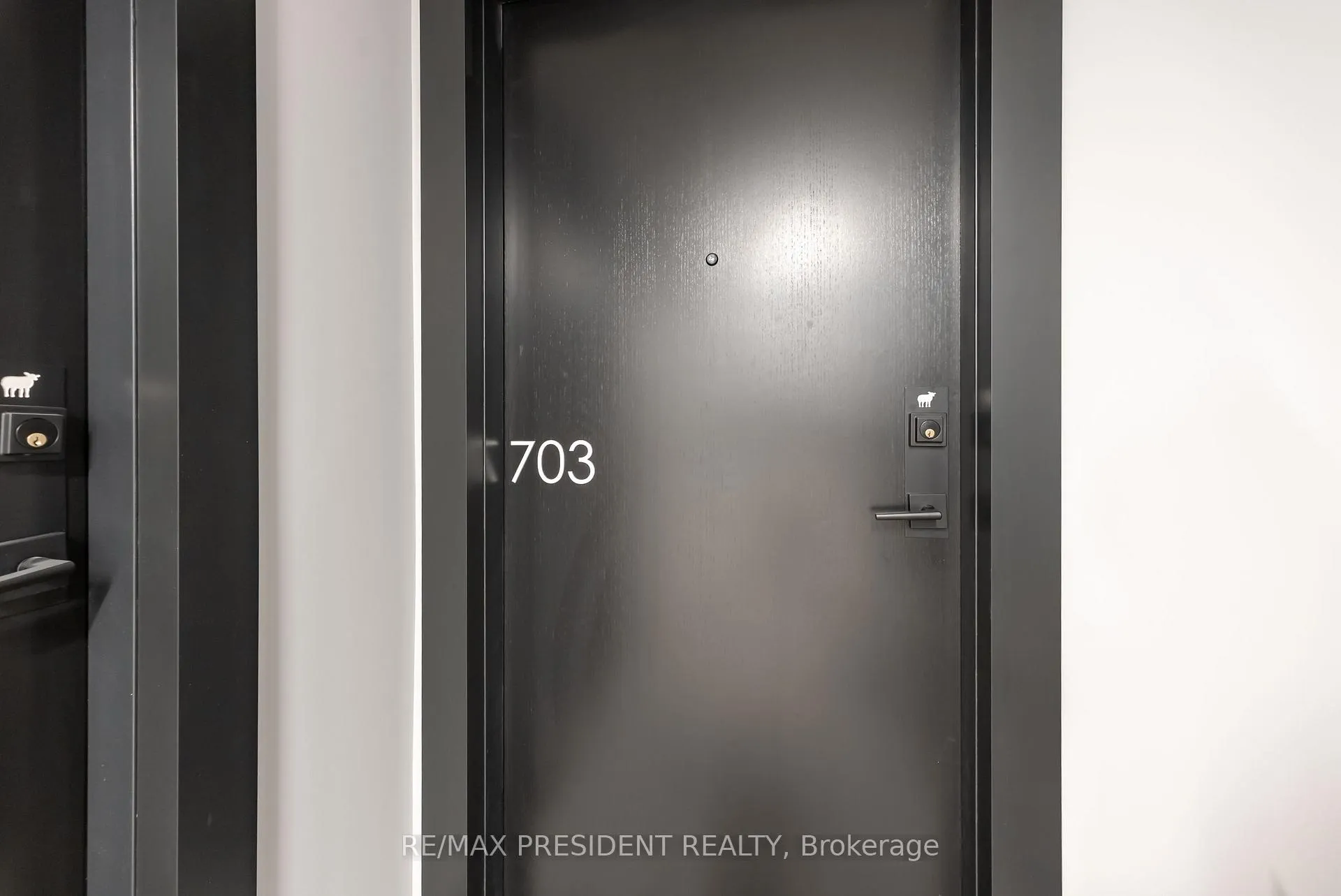Photo 6 of Unit 603, 284 King Street E, Toronto, Moss Park — HOMEH