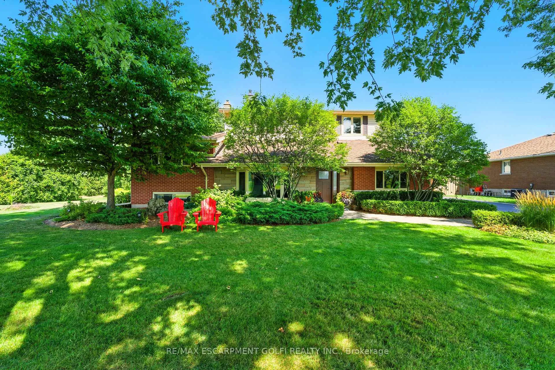 Photo 3 of 7298 Twenty Road E, Hamilton, Rural Glanbrook — HOMEH