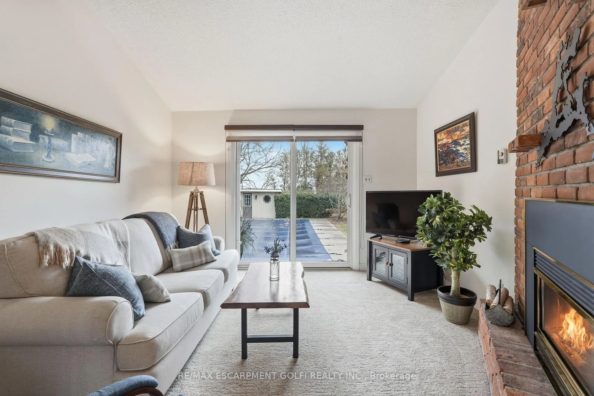 Photo 25 of 7298 Twenty Road E, Hamilton, Rural Glanbrook — HOMEH