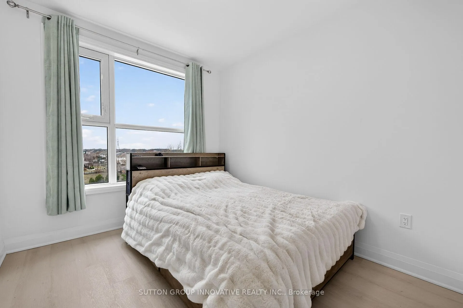 Photo 23 of Unit 403, 1936 Rymal Road E, Hamilton, Rural Glanbrook — HOMEH