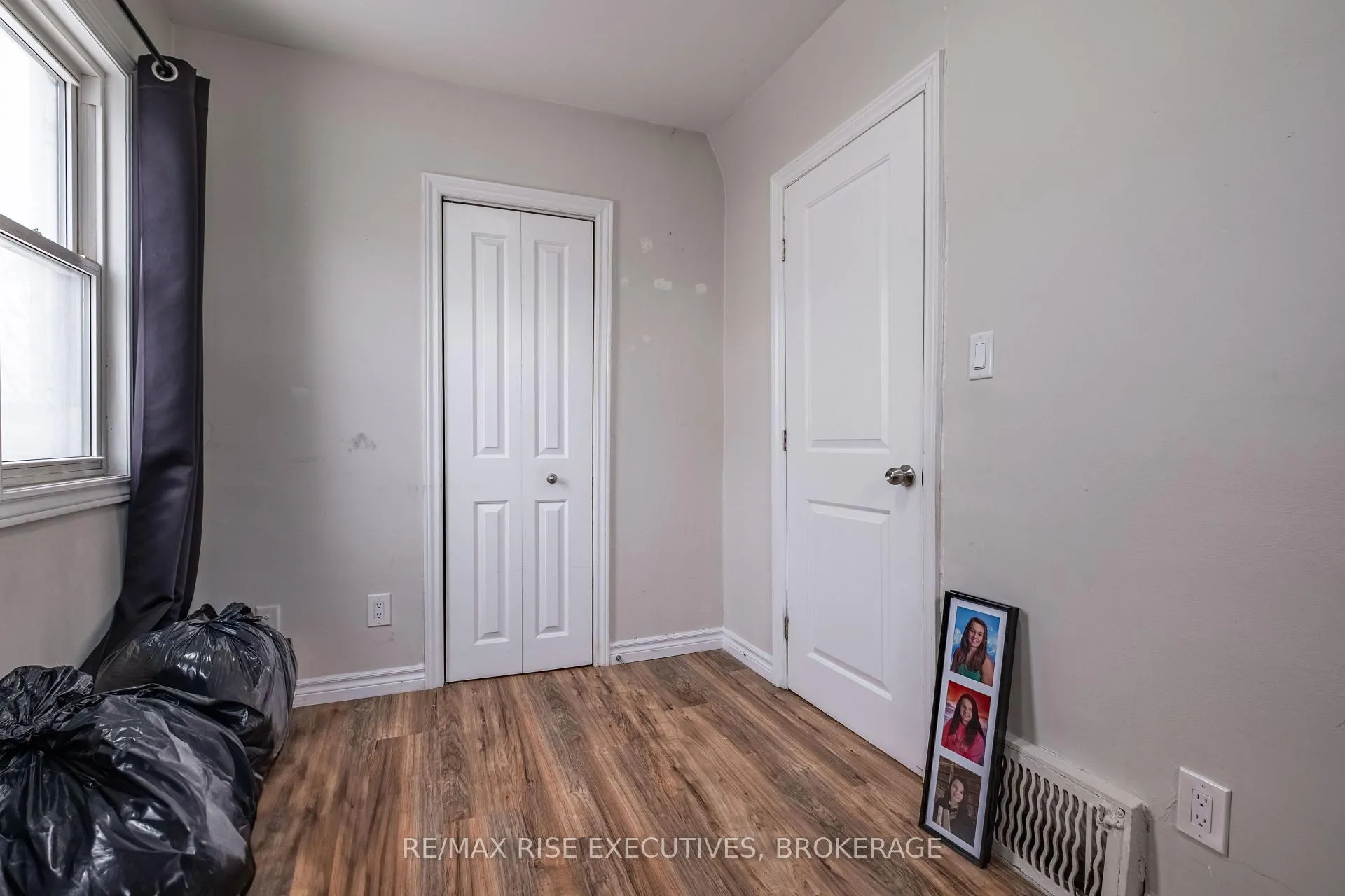 Photo 10 of 695 Victoria Street, Kingston, East of Sir John A. Blvd — HOMEH