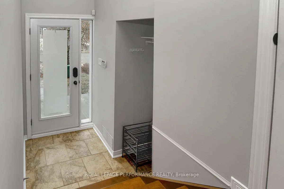 Photo 2 of 19 Columbus Avenue, Ottawa, Overbrook — HOMEH