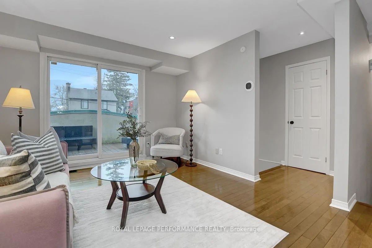 Photo 5 of 19 Columbus Avenue, Ottawa, Overbrook — HOMEH