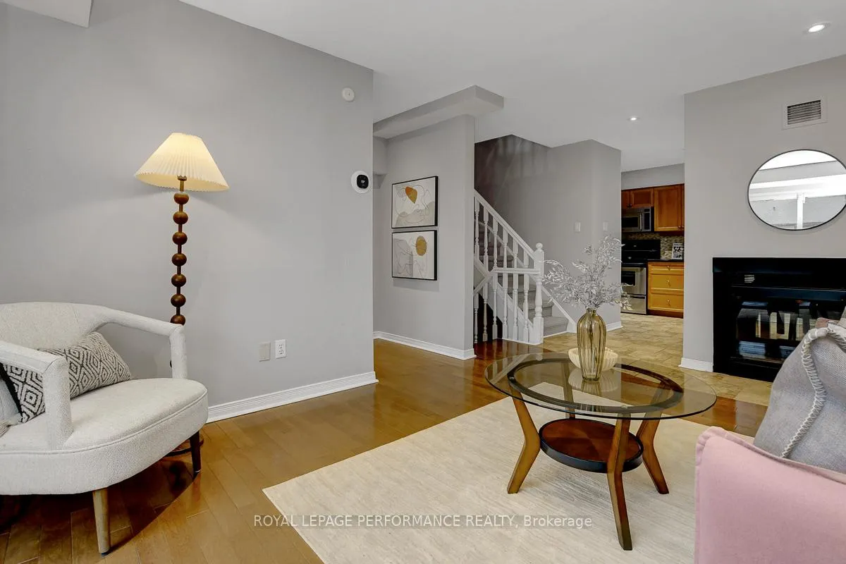 Photo 6 of 19 Columbus Avenue, Ottawa, Overbrook — HOMEH