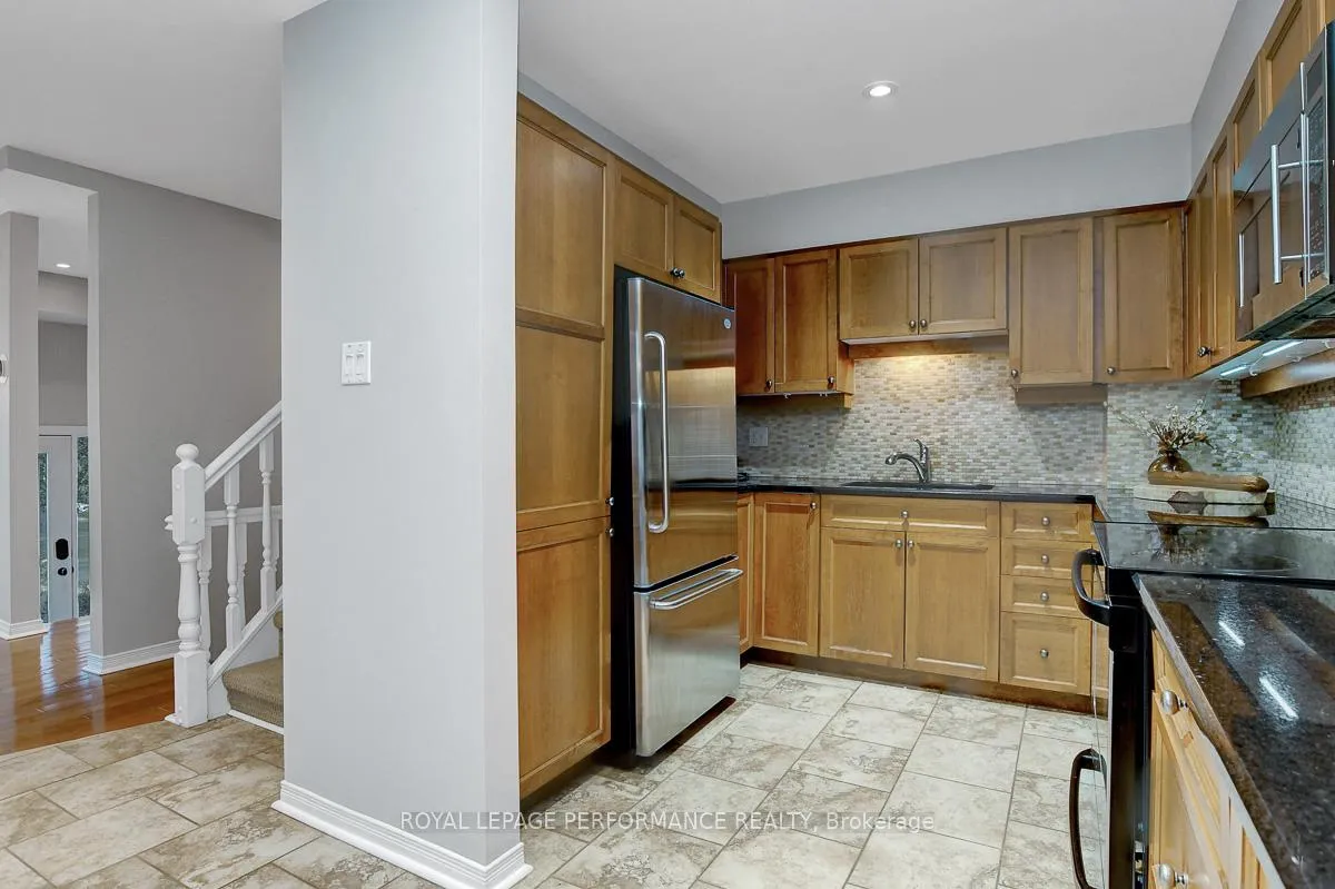 Photo 14 of 19 Columbus Avenue, Ottawa, Overbrook — HOMEH