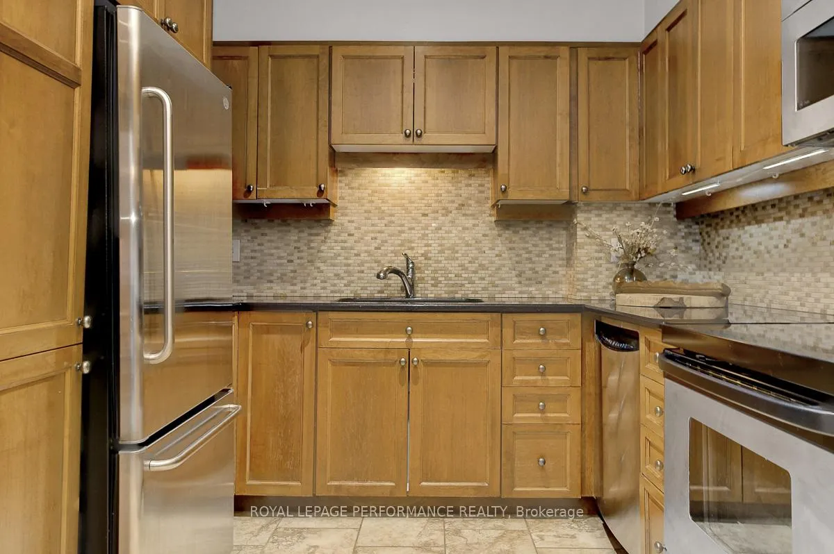 Photo 17 of 19 Columbus Avenue, Ottawa, Overbrook — HOMEH