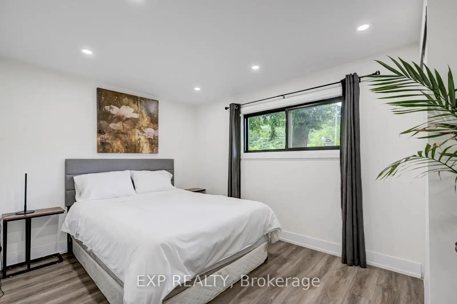 Photo 3 of Unit 5, 8632 Highway 35, Minden Hills, Lutterworth — HOMEH