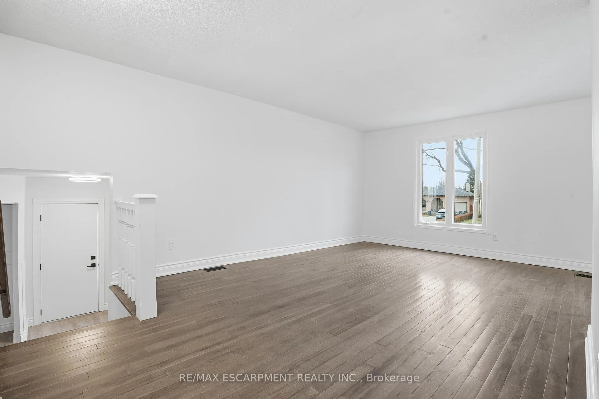 Photo 7 of 50 Lawnhurst Drive, Hamilton, Lawfield — HOMEH
