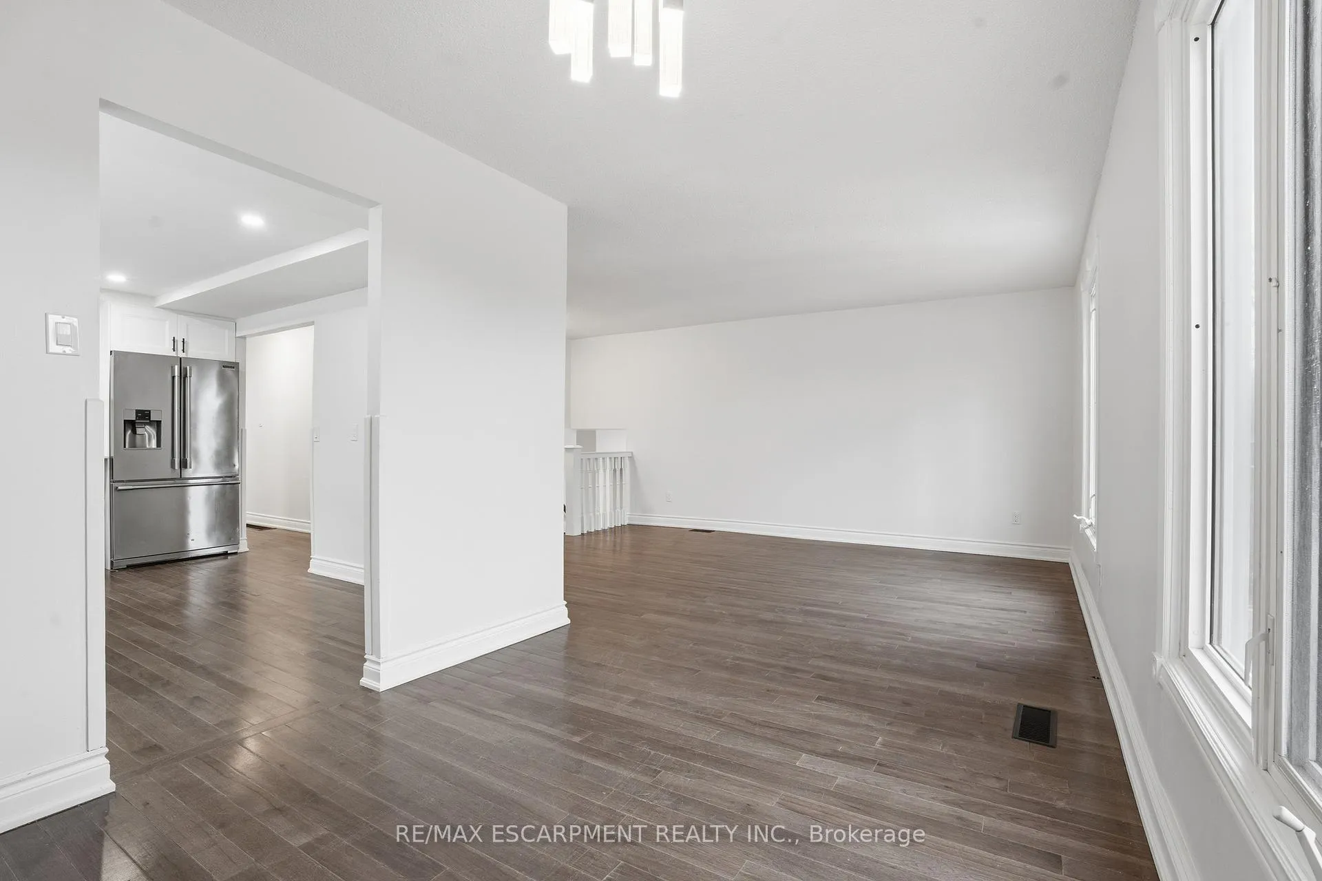Photo 12 of 50 Lawnhurst Drive, Hamilton, Lawfield — HOMEH