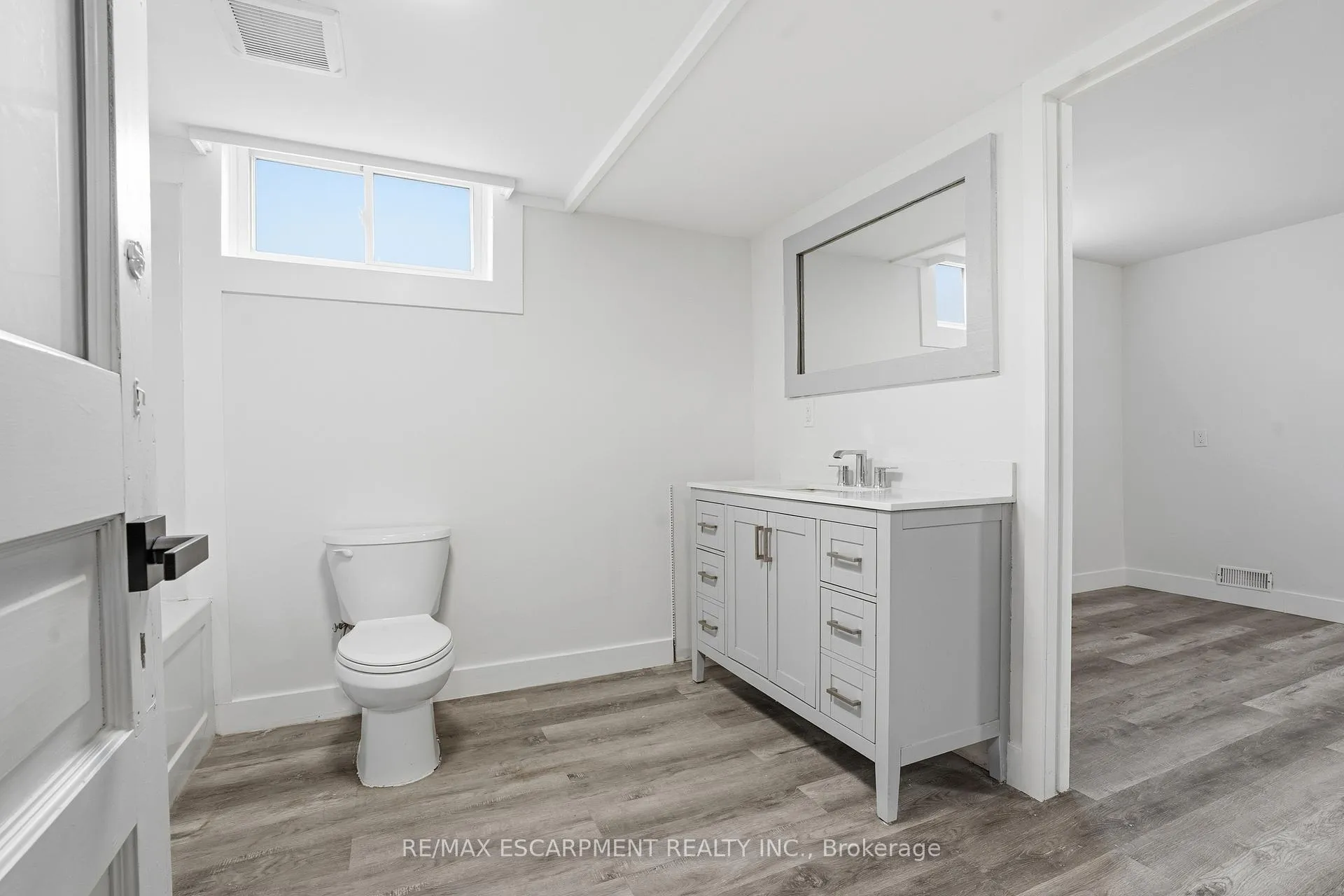 Photo 26 of 50 Lawnhurst Drive, Hamilton, Lawfield — HOMEH