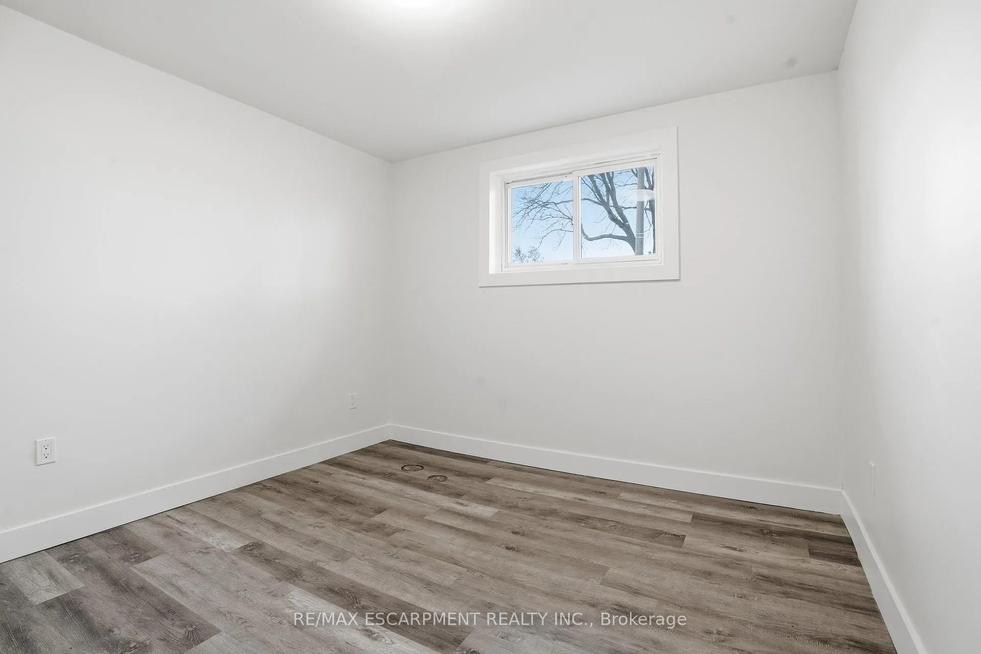 Photo 31 of 50 Lawnhurst Drive, Hamilton, Lawfield — HOMEH