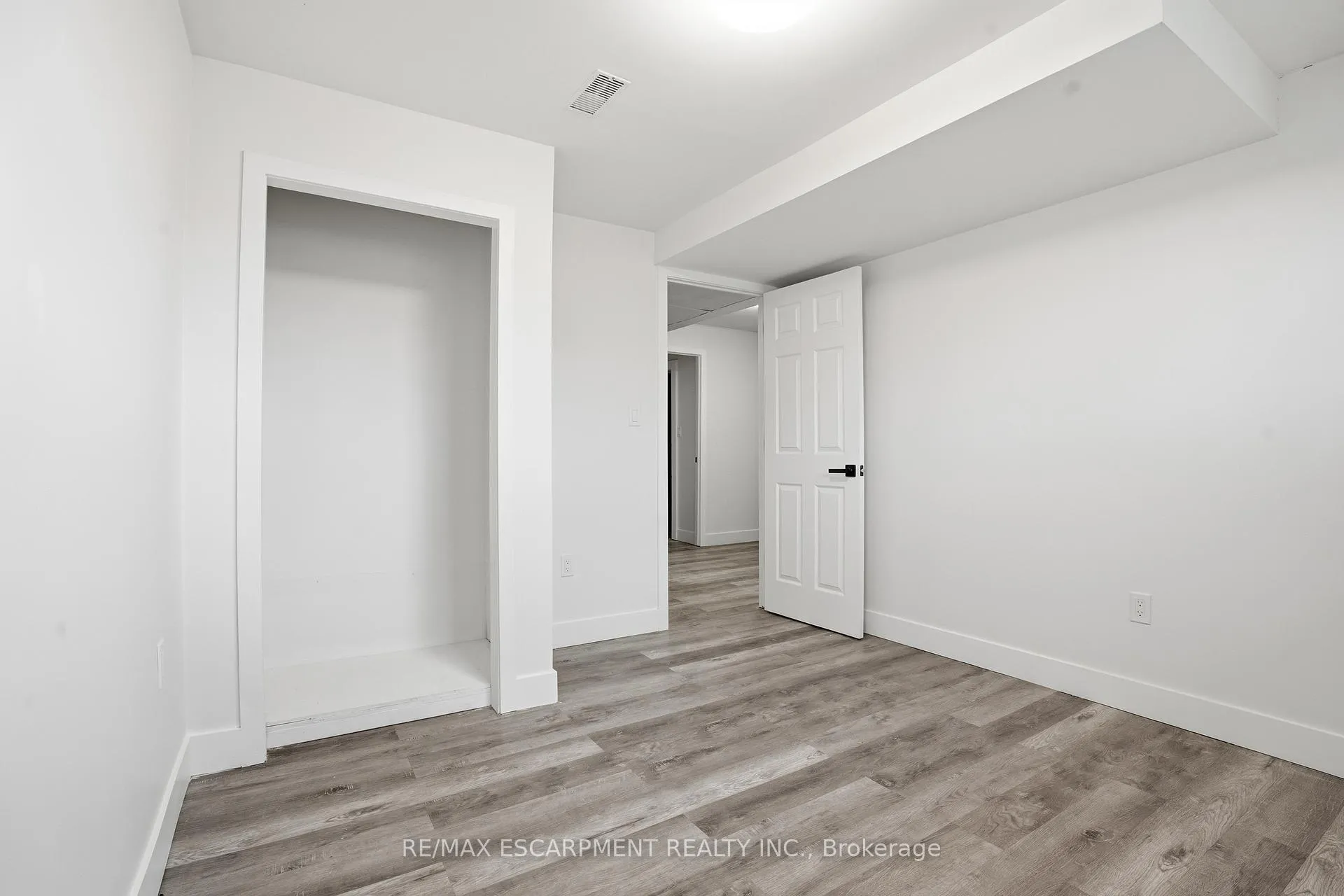 Photo 34 of 50 Lawnhurst Drive, Hamilton, Lawfield — HOMEH