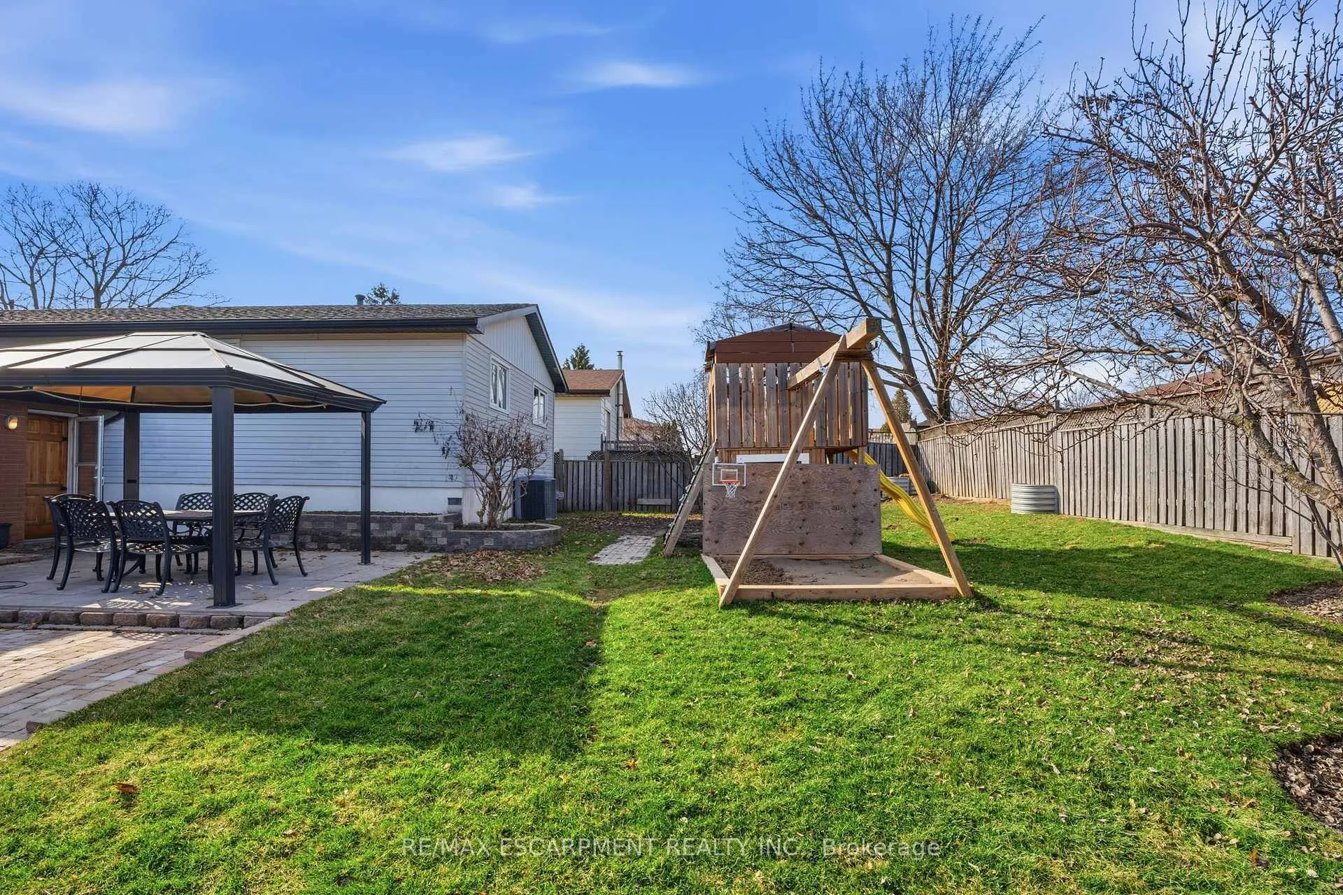 Photo 38 of 50 Lawnhurst Drive, Hamilton, Lawfield — HOMEH