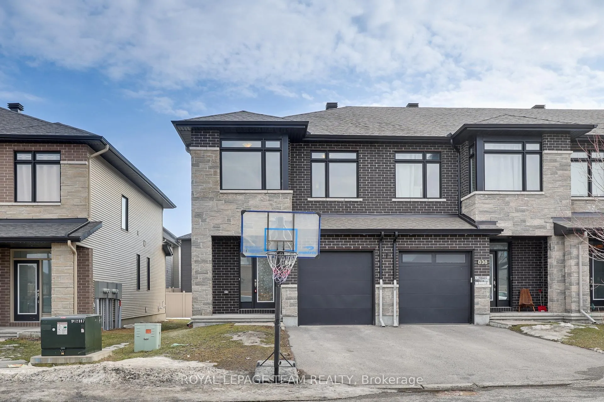 Photo 2 of 840 Clapham Terrace, Ottawa, Stittsville (South) — HOMEH