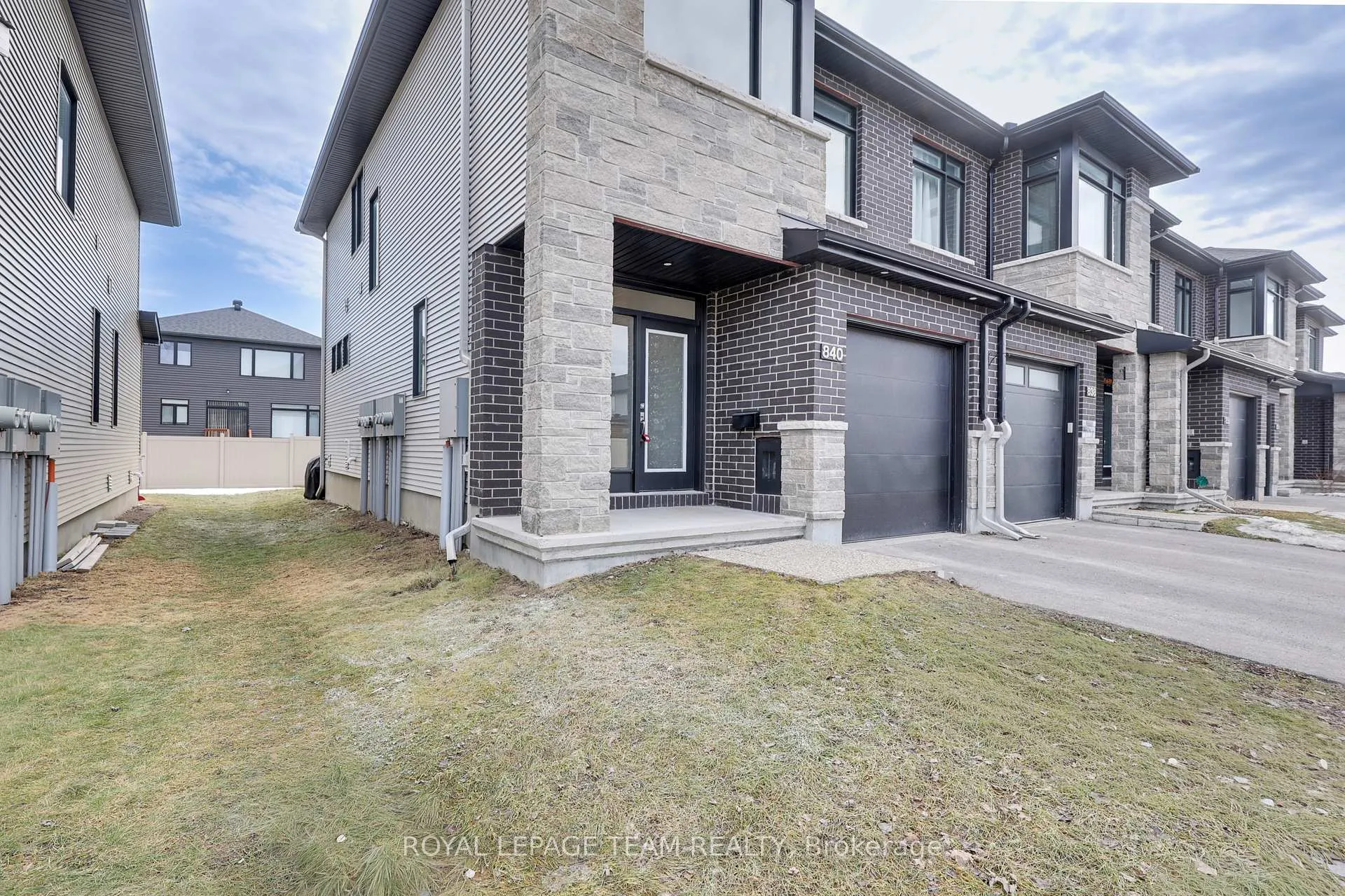 Photo 3 of 840 Clapham Terrace, Ottawa, Stittsville (South) — HOMEH
