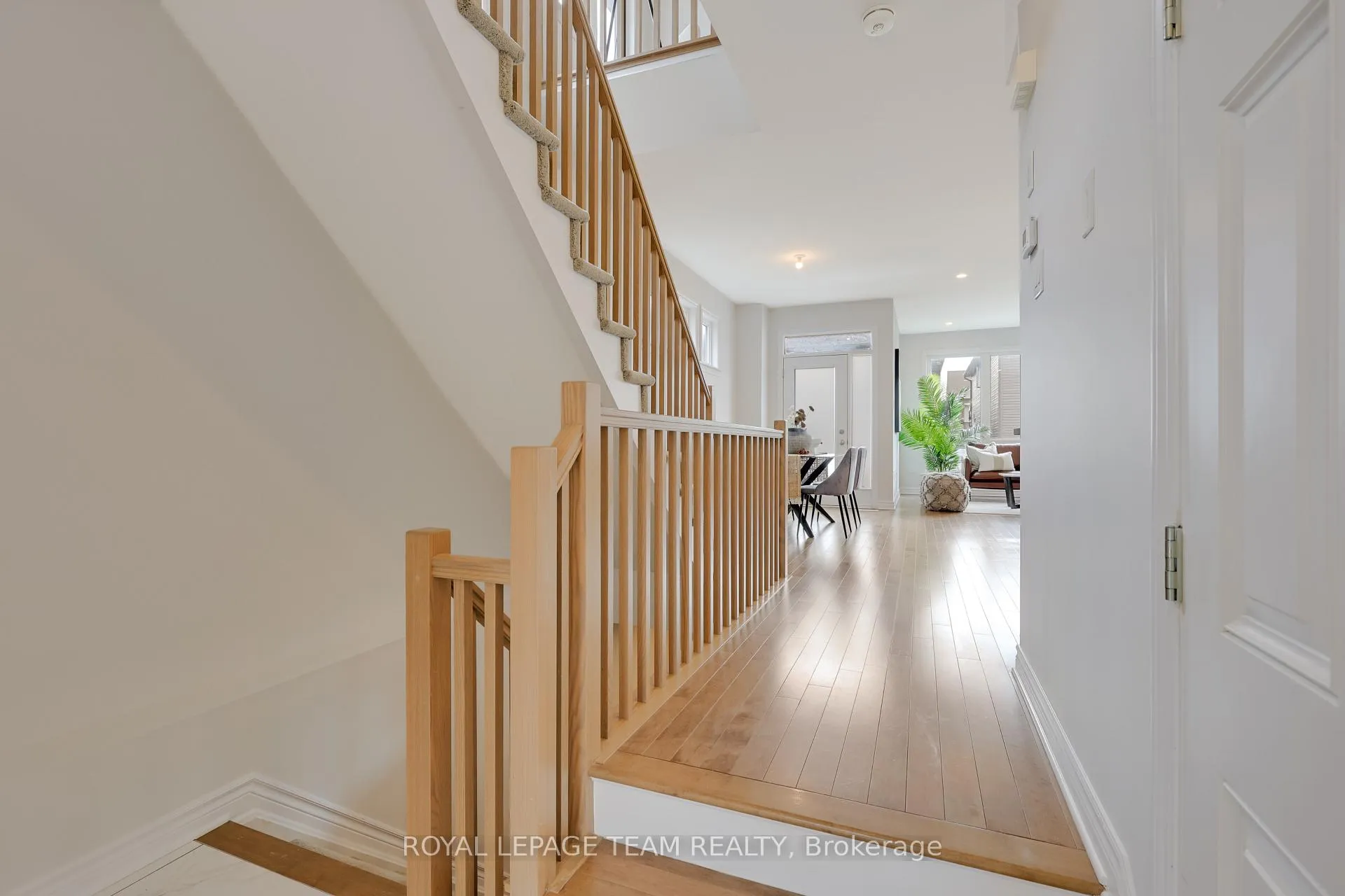 Photo 5 of 840 Clapham Terrace, Ottawa, Stittsville (South) — HOMEH