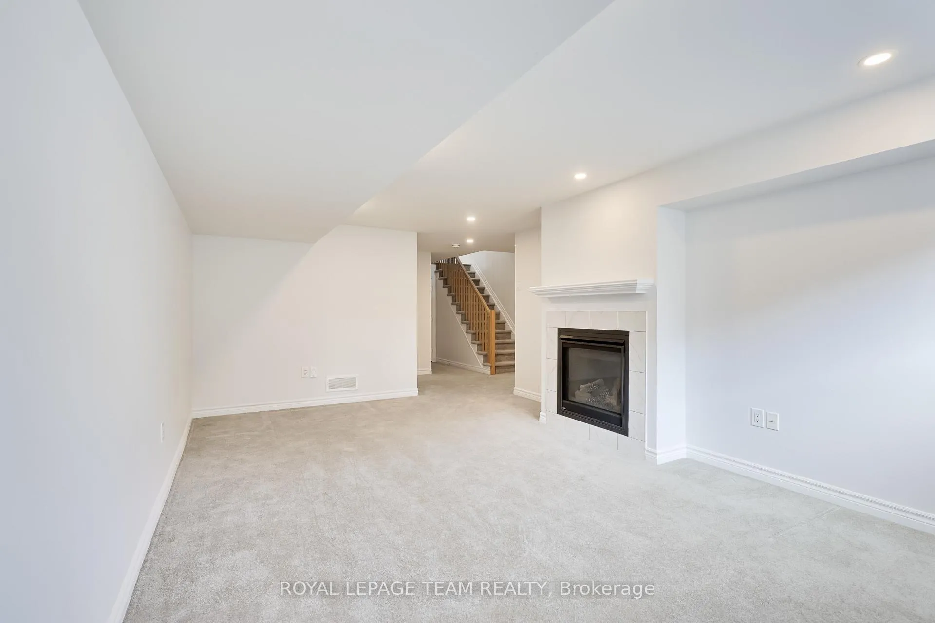 Photo 29 of 840 Clapham Terrace, Ottawa, Stittsville (South) — HOMEH