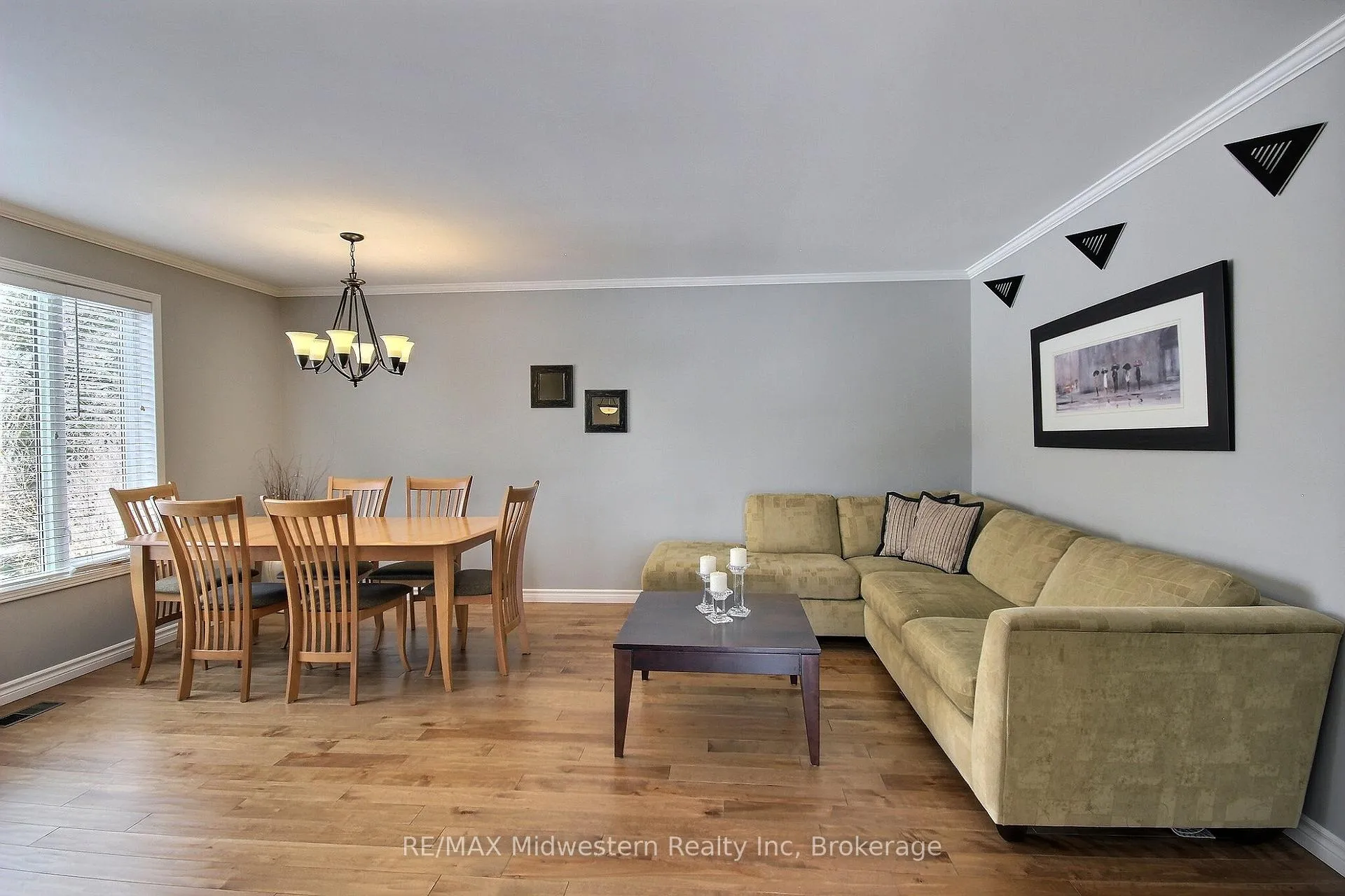 Photo 3 of 823016 Massie Road, Chatsworth — HOMEH