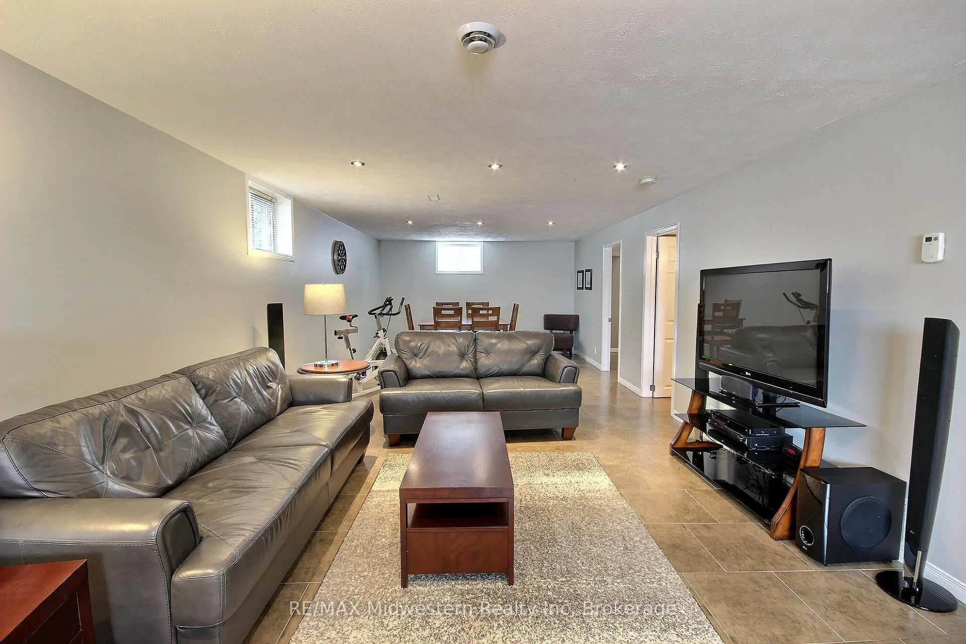 Photo 12 of 823016 Massie Road, Chatsworth — HOMEH