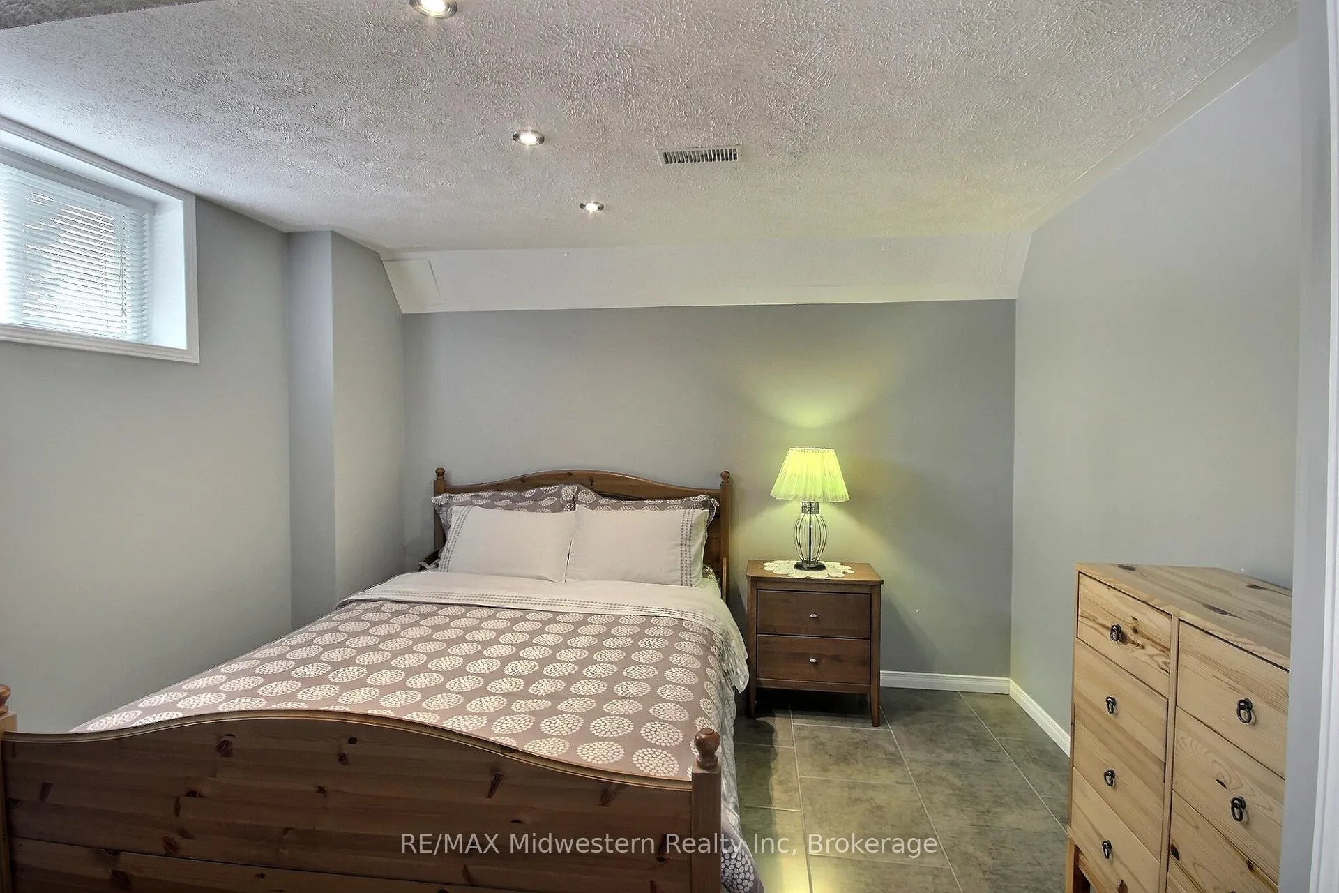 Photo 14 of 823016 Massie Road, Chatsworth — HOMEH
