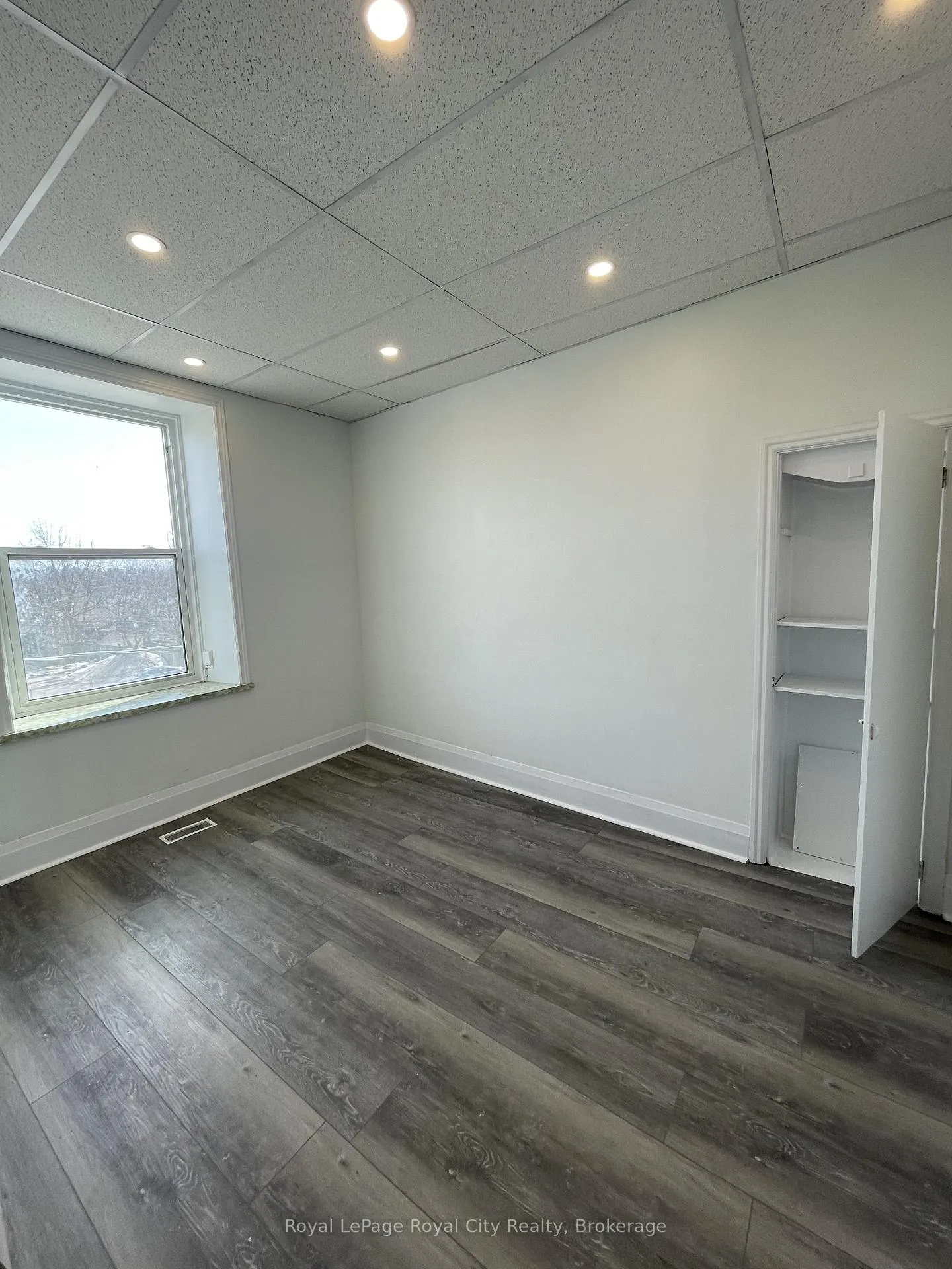 Photo 4 of Unit Unit 6, 21 Gordon Street, Guelph, Downtown — HOMEH
