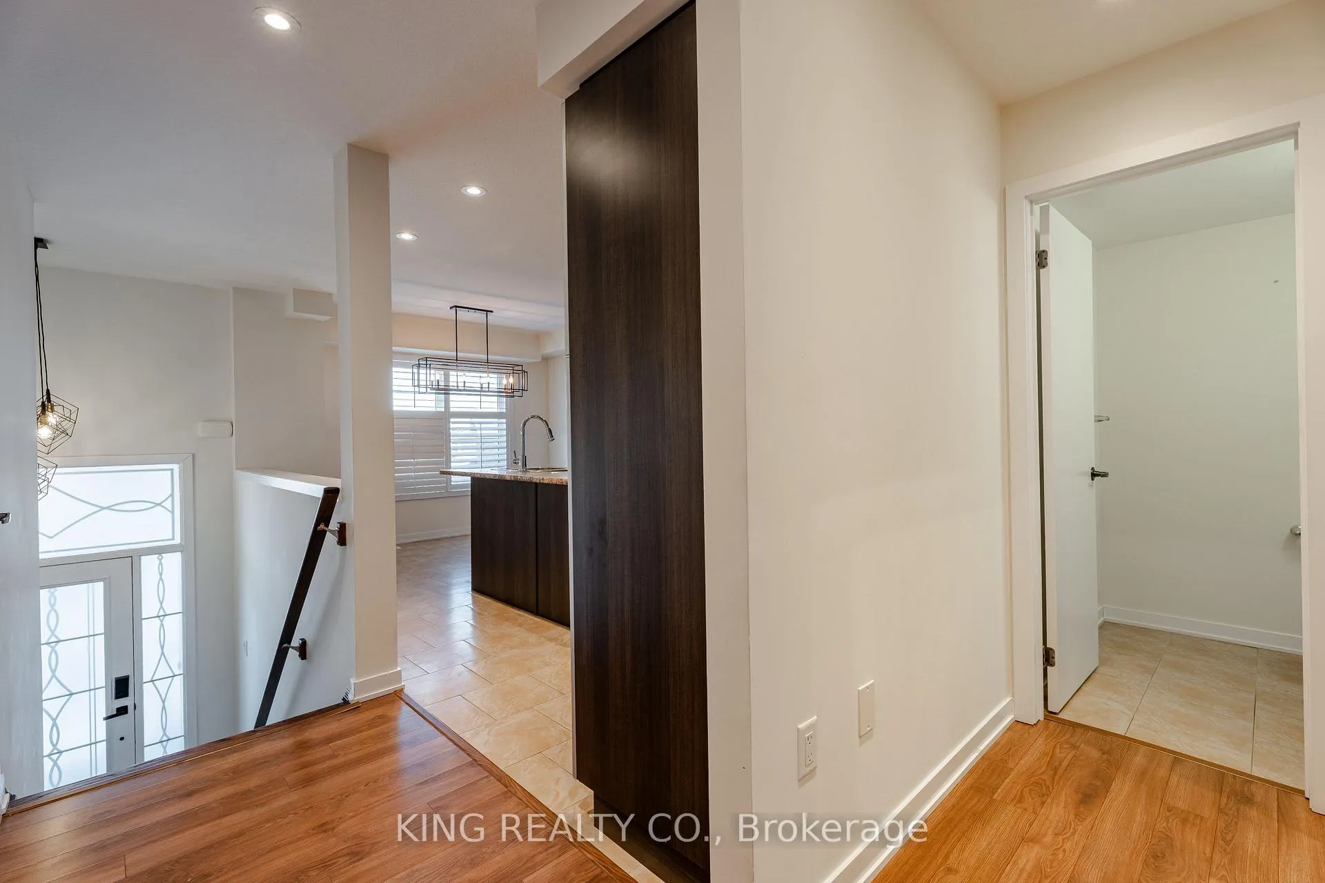 Photo 13 of Unit MAIN, 136 Crafter Crescent, Hamilton, Stoney Creek Mountain — HOMEH