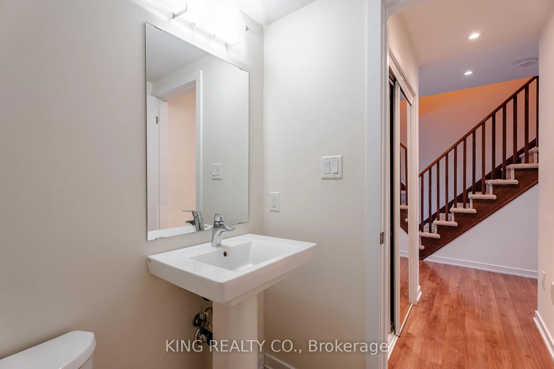 Photo 14 of Unit MAIN, 136 Crafter Crescent, Hamilton, Stoney Creek Mountain — HOMEH