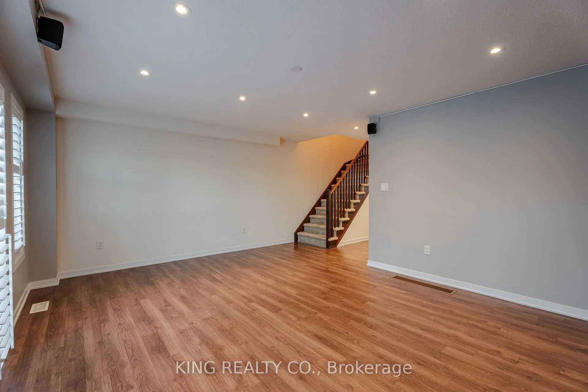 Photo 18 of Unit MAIN, 136 Crafter Crescent, Hamilton, Stoney Creek Mountain — HOMEH