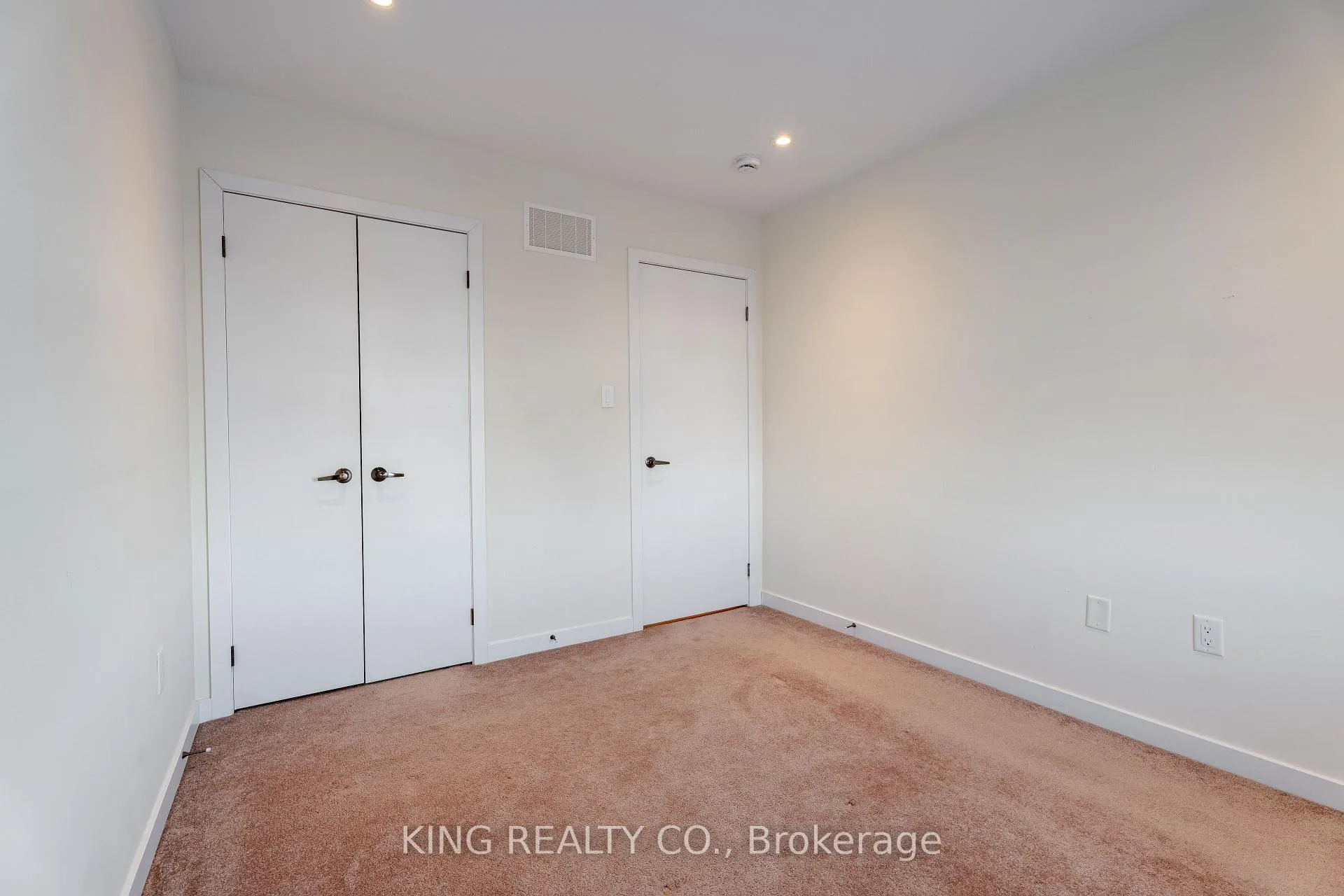 Photo 32 of Unit MAIN, 136 Crafter Crescent, Hamilton, Stoney Creek Mountain — HOMEH