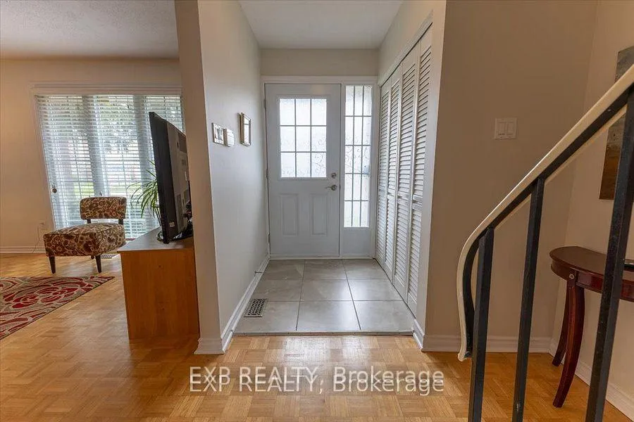 Photo 3 of 422 Kintyre Private, Ottawa, Carleton Square — HOMEH