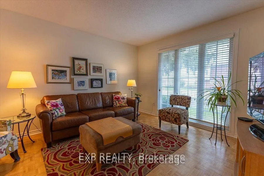 Photo 5 of 422 Kintyre Private, Ottawa, Carleton Square — HOMEH